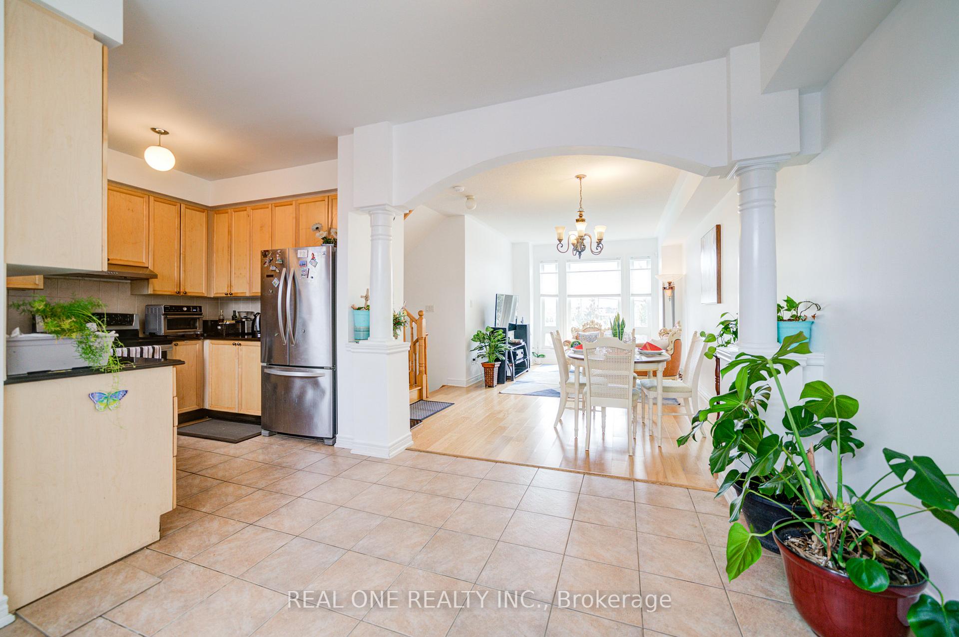 Photo 1 of 87 Zokol Drive, Aurora, Bayview Northeast — HOMEH