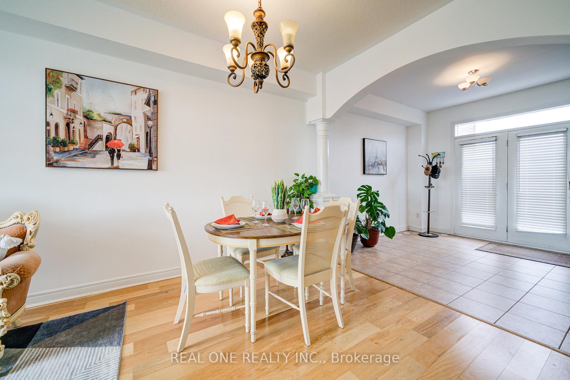 Photo 4 of 87 Zokol Drive, Aurora, Bayview Northeast — HOMEH