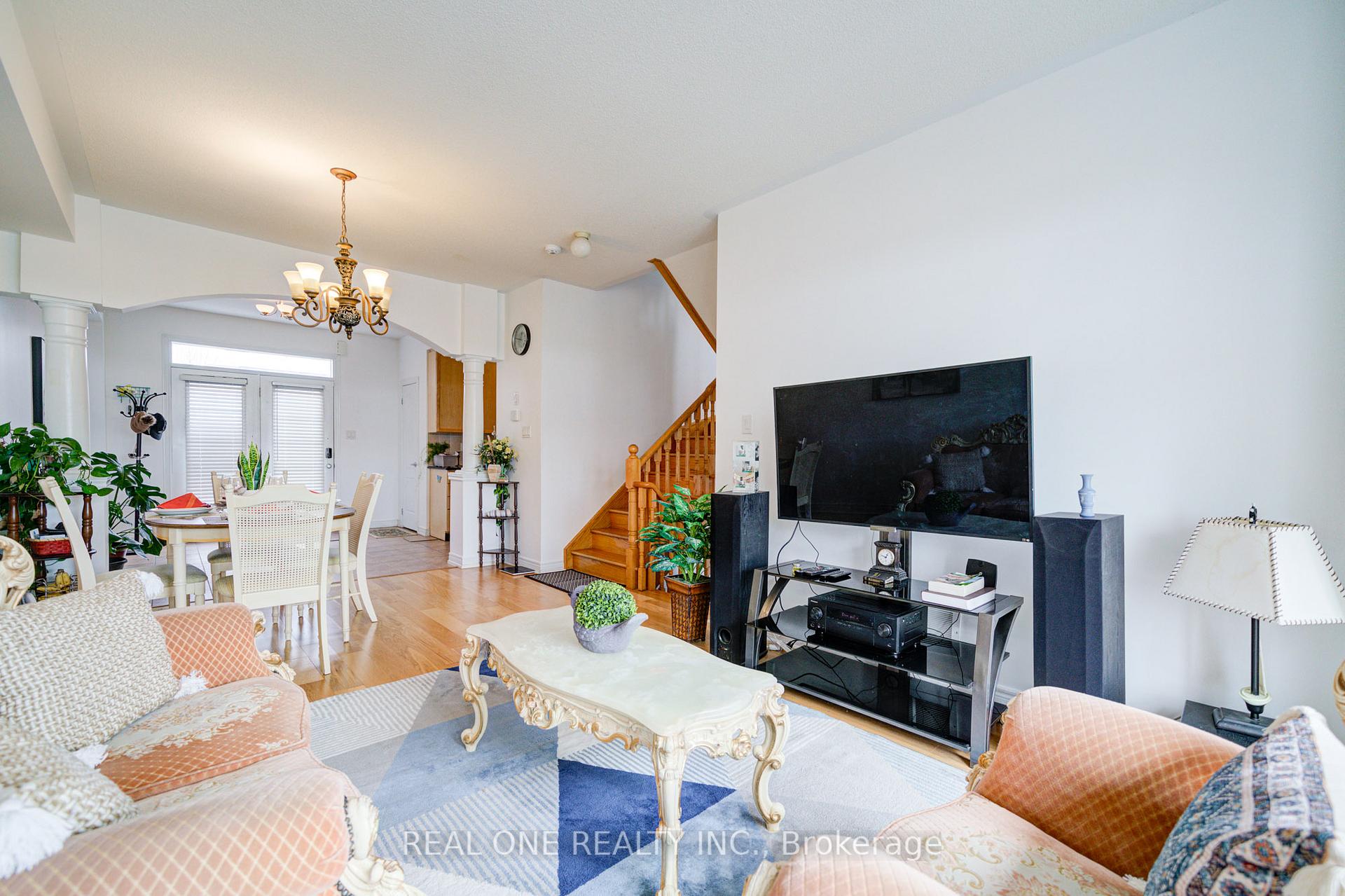 Photo 7 of 87 Zokol Drive, Aurora, Bayview Northeast — HOMEH