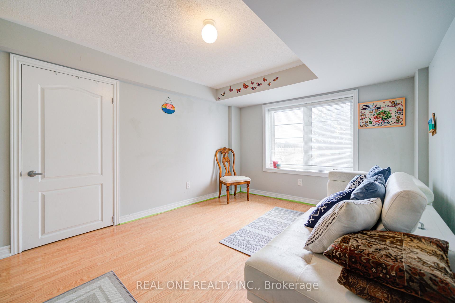 Photo 18 of 87 Zokol Drive, Aurora, Bayview Northeast — HOMEH