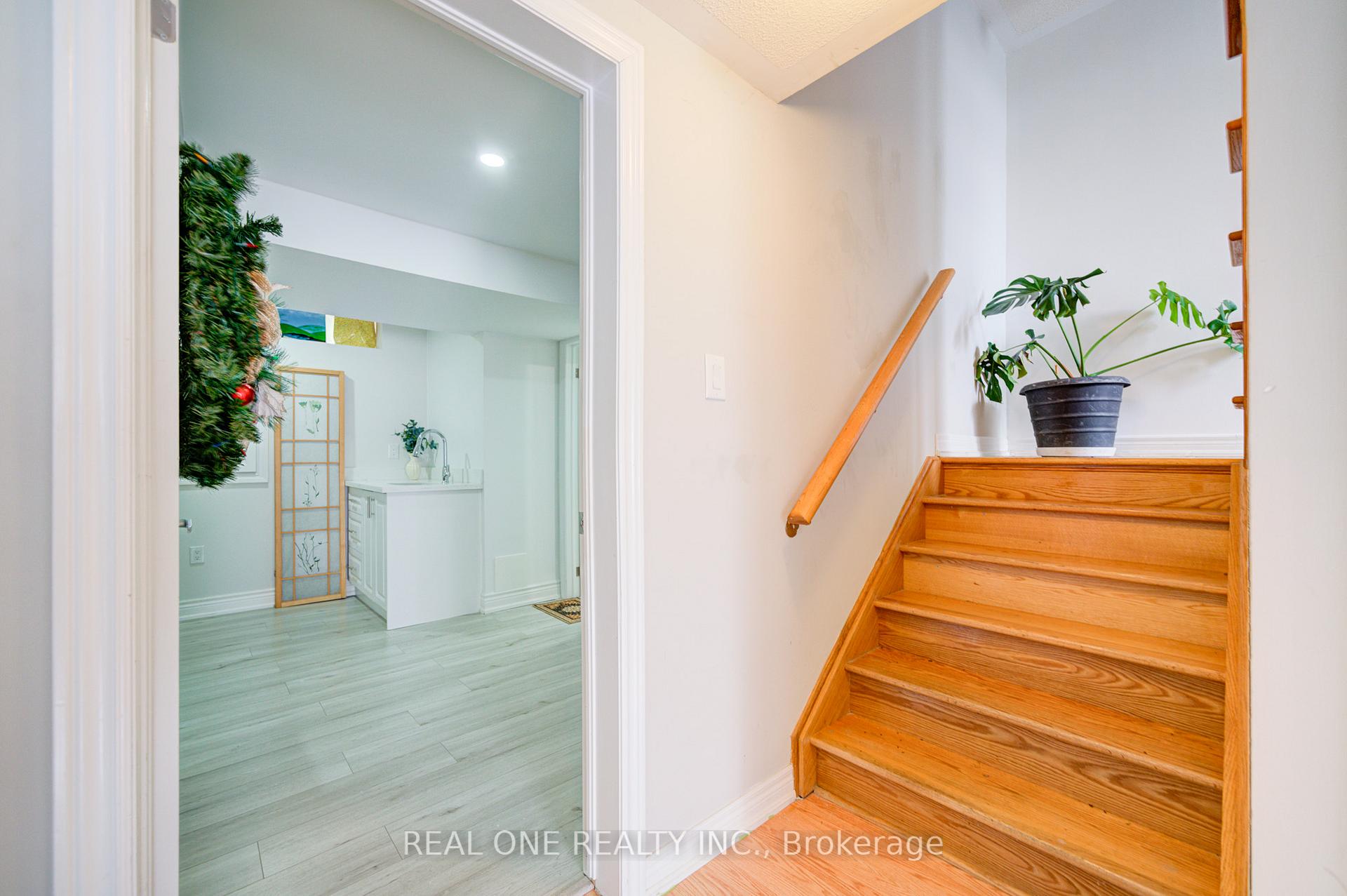 Photo 24 of 87 Zokol Drive, Aurora, Bayview Northeast — HOMEH