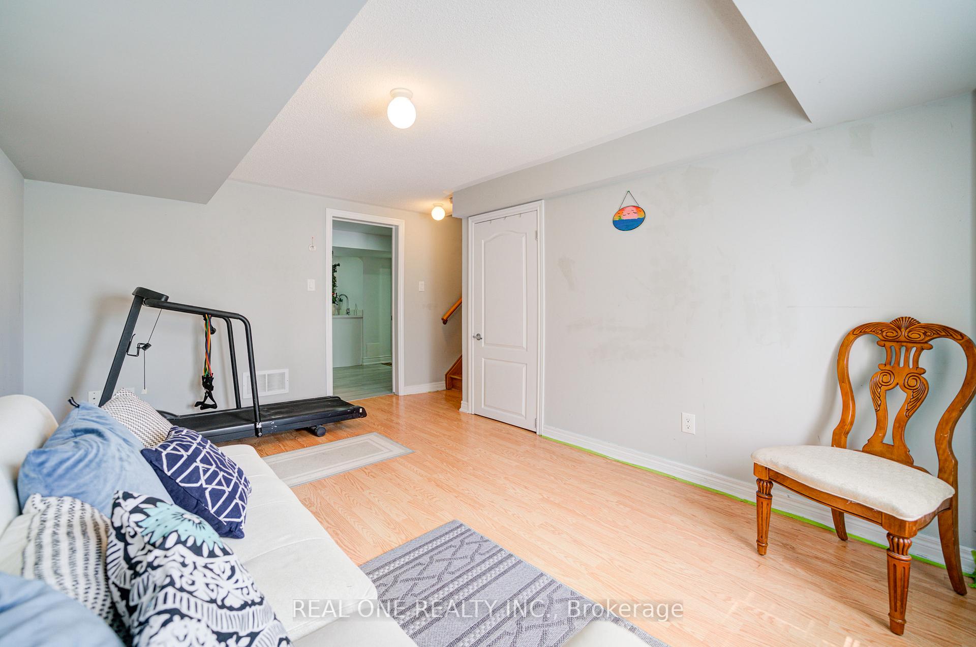 Photo 19 of 87 Zokol Drive, Aurora, Bayview Northeast — HOMEH