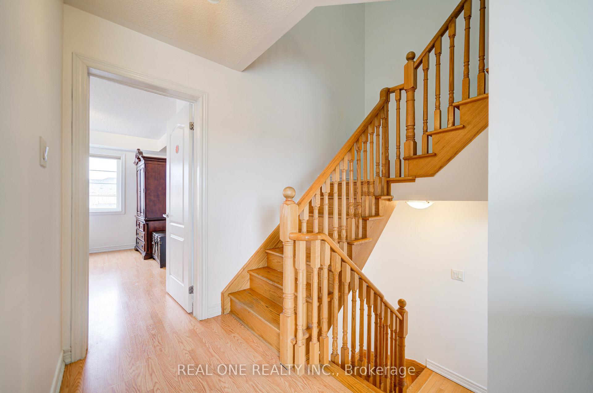 Photo 26 of 87 Zokol Drive, Aurora, Bayview Northeast — HOMEH