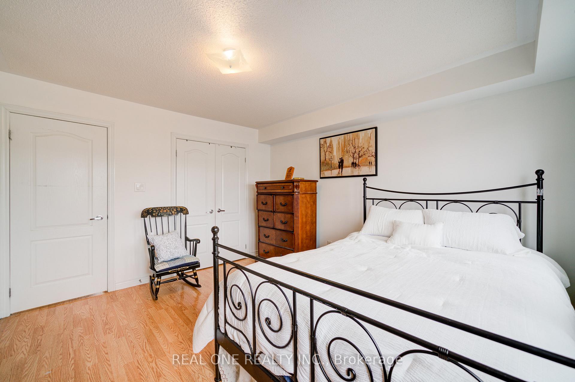 Photo 27 of 87 Zokol Drive, Aurora, Bayview Northeast — HOMEH