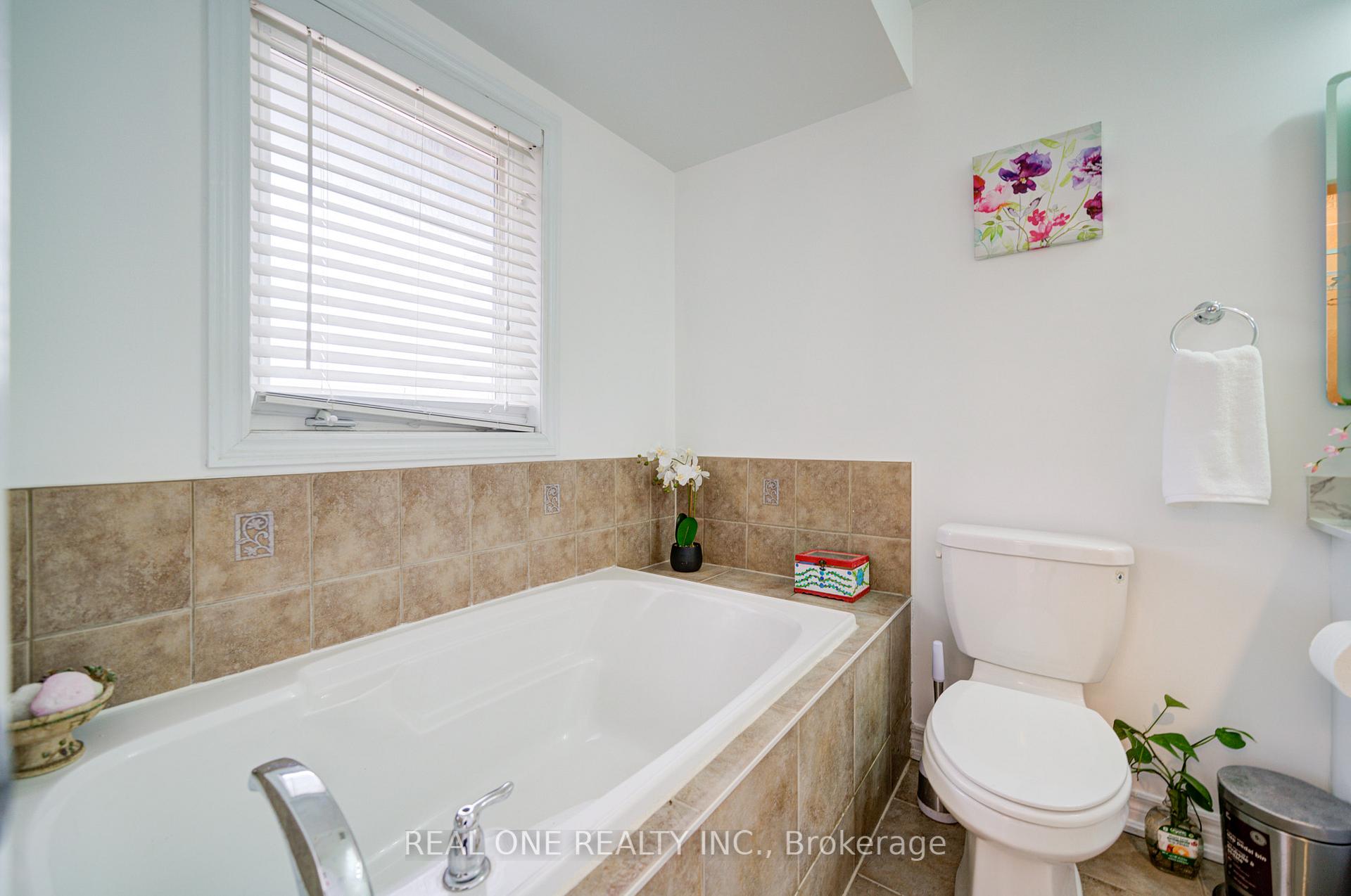 Photo 30 of 87 Zokol Drive, Aurora, Bayview Northeast — HOMEH