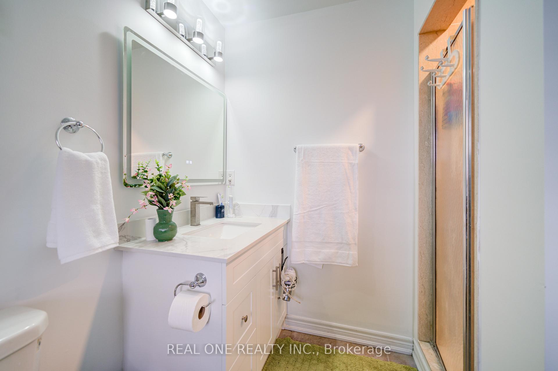Photo 29 of 87 Zokol Drive, Aurora, Bayview Northeast — HOMEH
