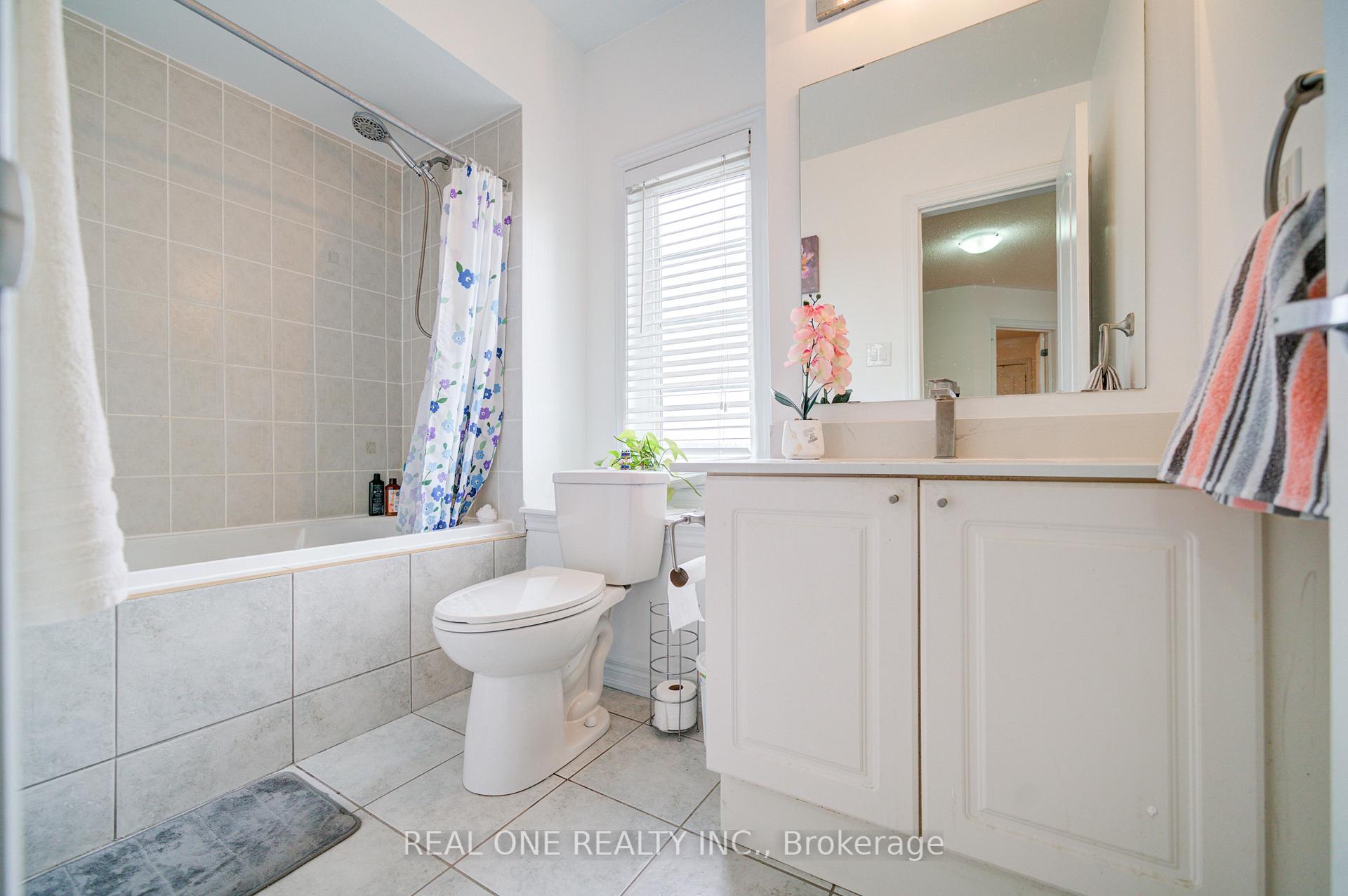 Photo 31 of 87 Zokol Drive, Aurora, Bayview Northeast — HOMEH