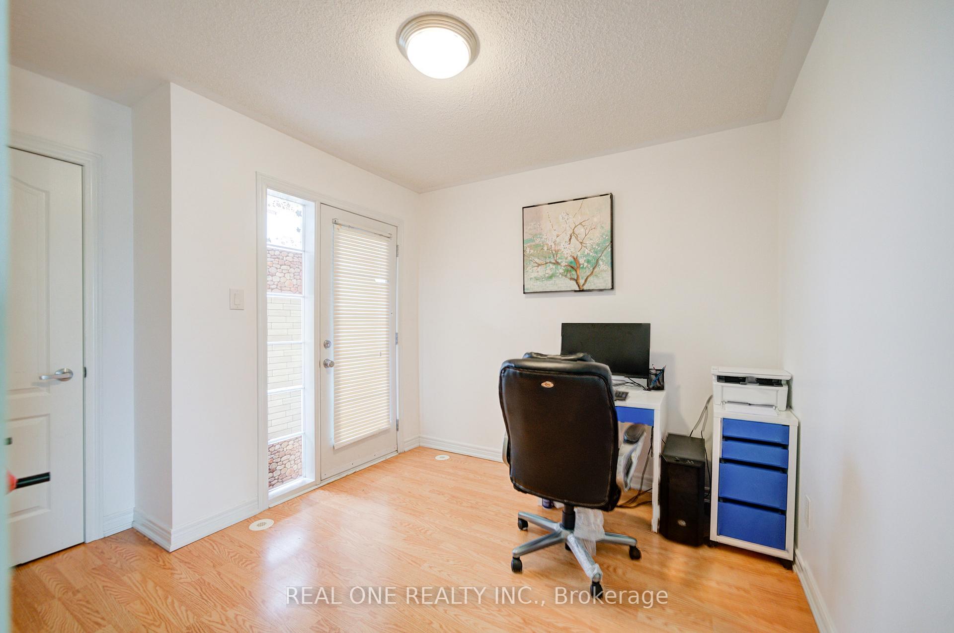 Photo 32 of 87 Zokol Drive, Aurora, Bayview Northeast — HOMEH