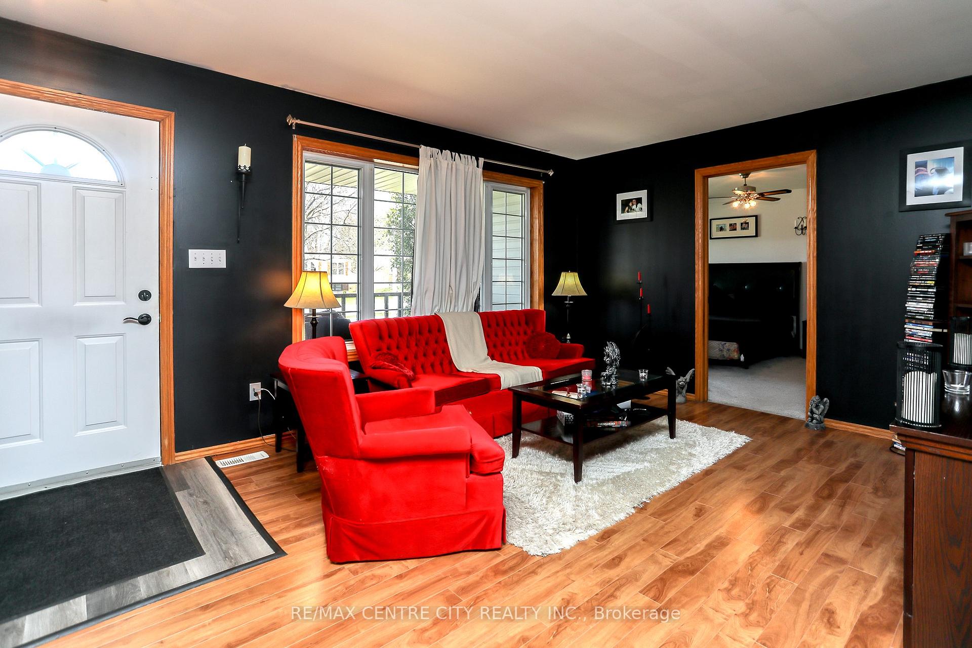 Photo 13 of 212 Queen Street, West Elgin, Rodney — HOMEH