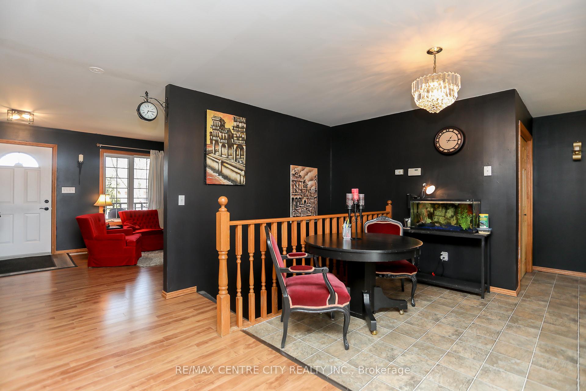 Photo 15 of 212 Queen Street, West Elgin, Rodney — HOMEH