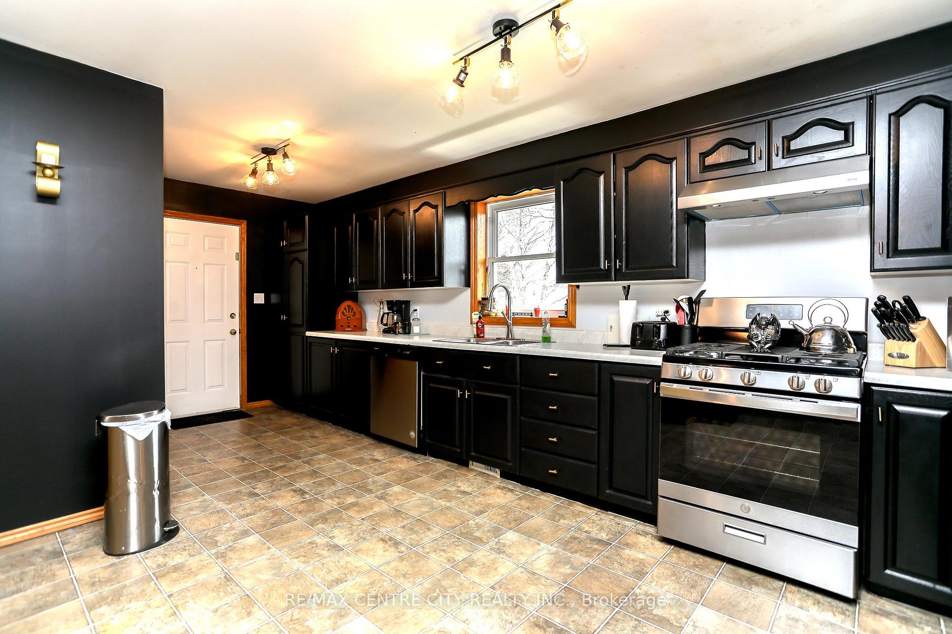 Photo 18 of 212 Queen Street, West Elgin, Rodney — HOMEH