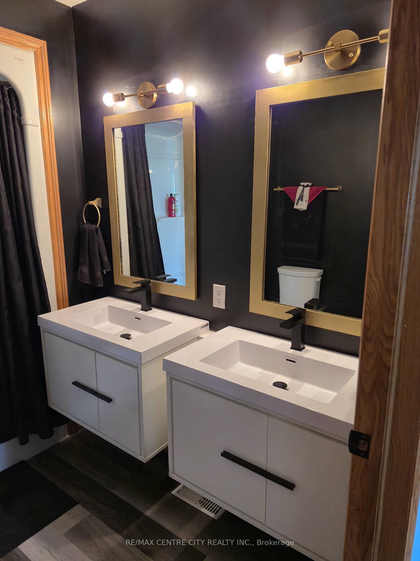 Photo 31 of 212 Queen Street, West Elgin, Rodney — HOMEH