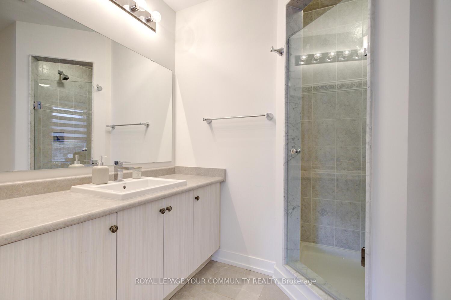 Photo 11 of 38 Troon Avenue, Vaughan, Rural Vaughan — HOMEH