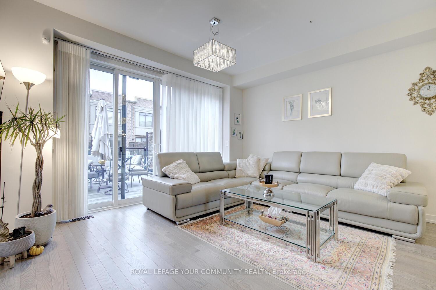 Photo 15 of 38 Troon Avenue, Vaughan, Rural Vaughan — HOMEH