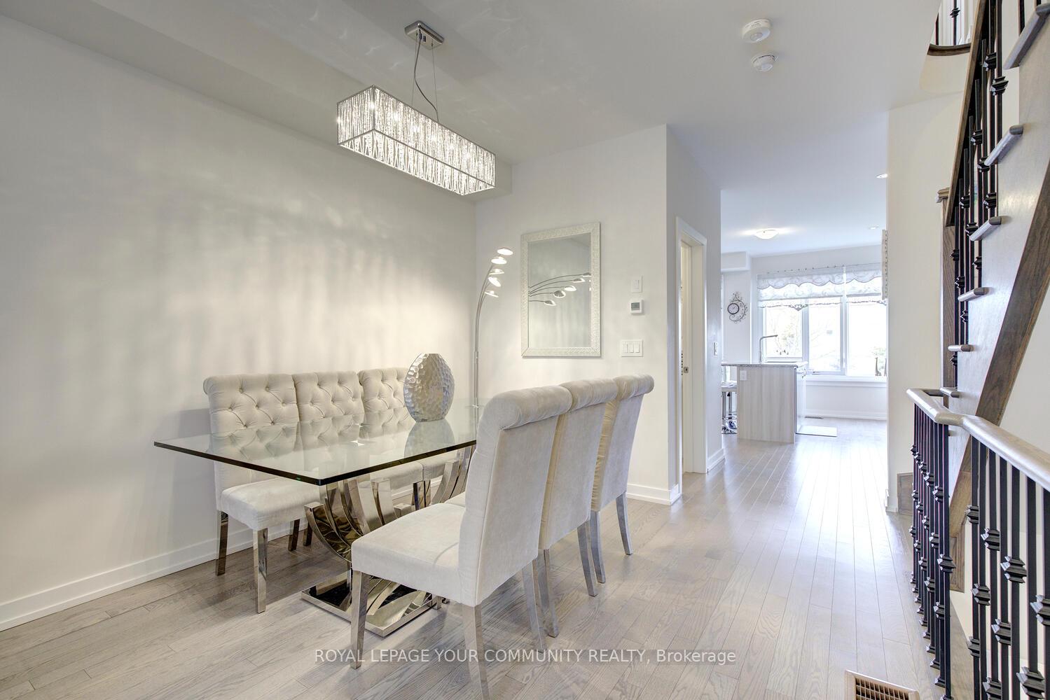 Photo 17 of 38 Troon Avenue, Vaughan, Rural Vaughan — HOMEH