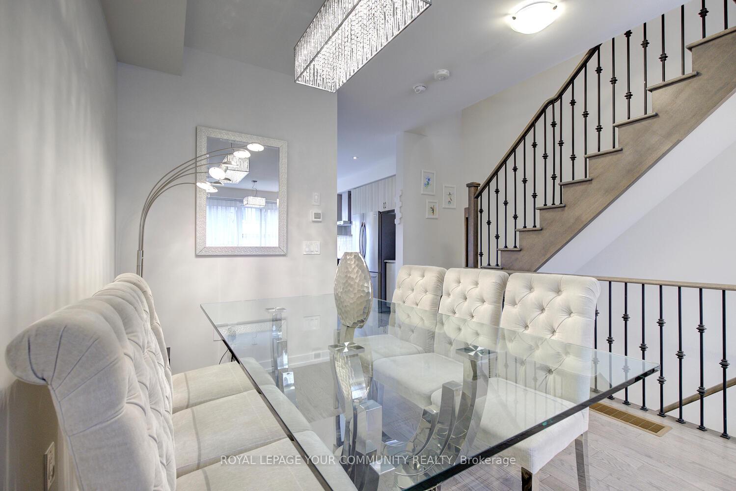 Photo 18 of 38 Troon Avenue, Vaughan, Rural Vaughan — HOMEH