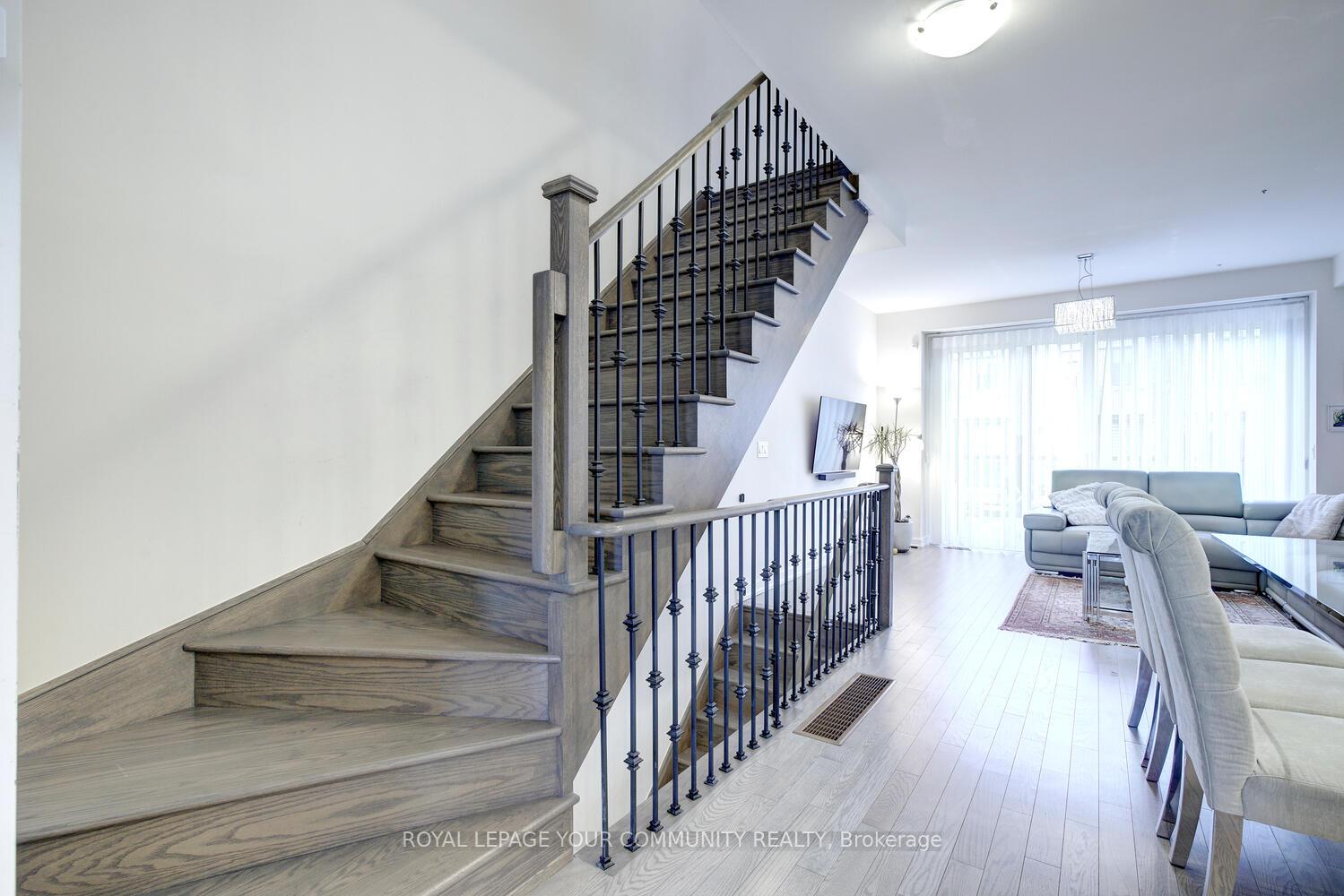 Photo 21 of 38 Troon Avenue, Vaughan, Rural Vaughan — HOMEH