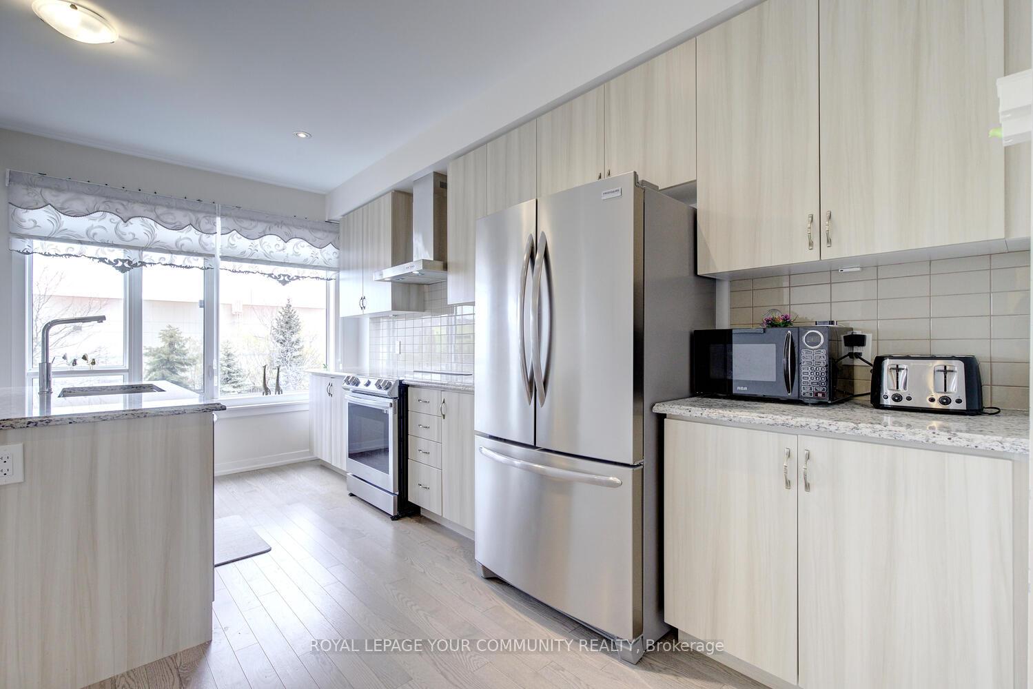 Photo 23 of 38 Troon Avenue, Vaughan, Rural Vaughan — HOMEH