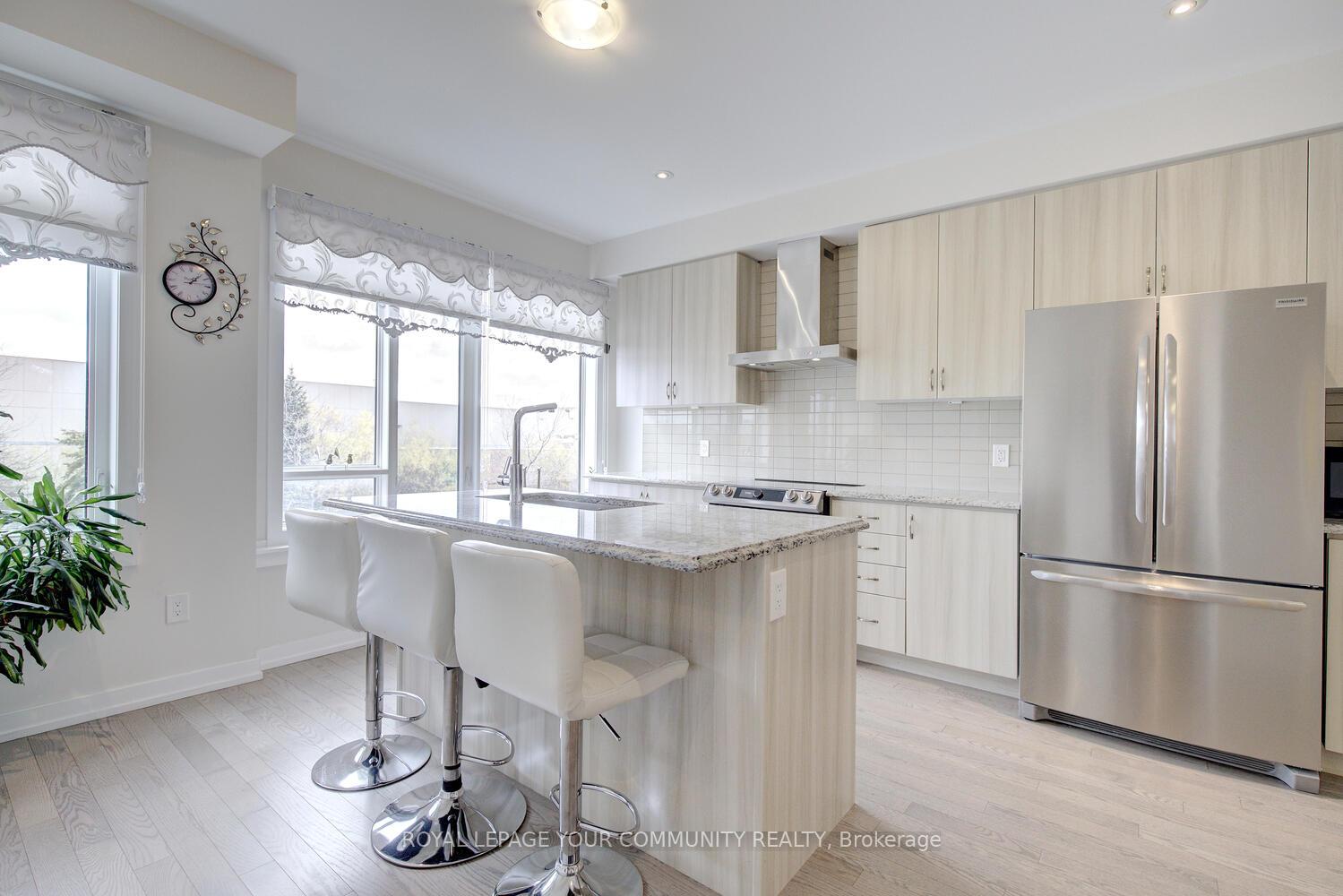 Photo 24 of 38 Troon Avenue, Vaughan, Rural Vaughan — HOMEH