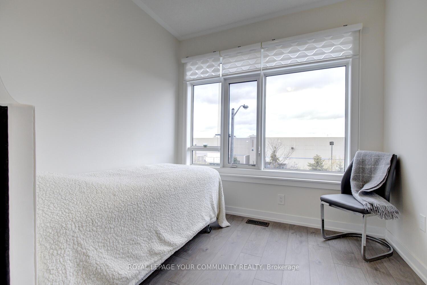 Photo 39 of 38 Troon Avenue, Vaughan, Rural Vaughan — HOMEH