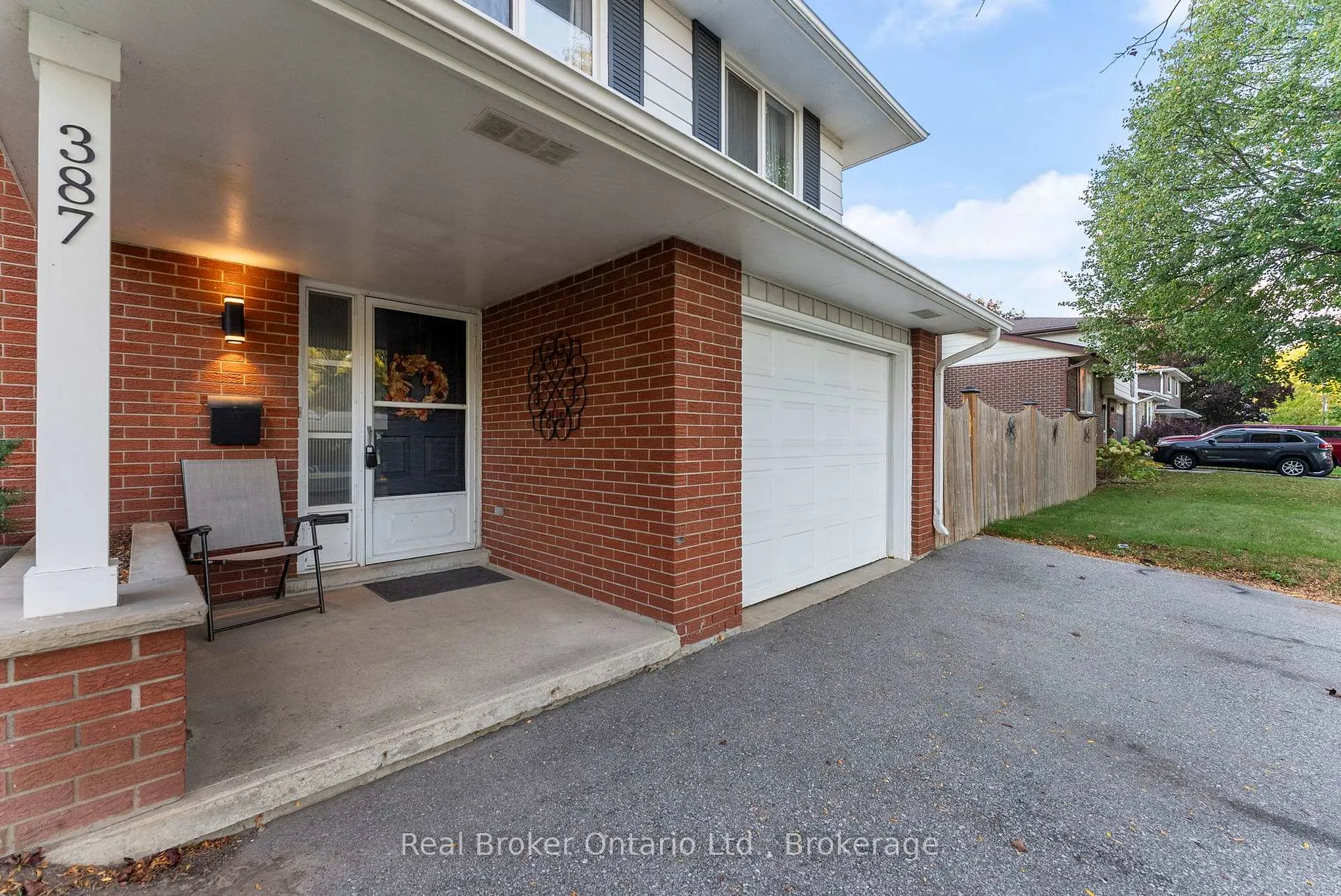 Photo 3 of 387 Lee Avenue, Waterloo — HOMEH