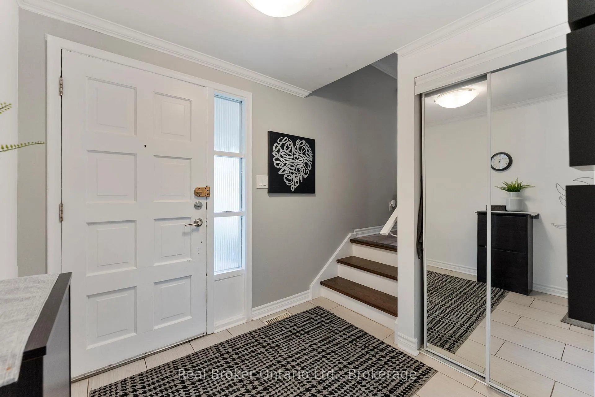 Photo 4 of 387 Lee Avenue, Waterloo — HOMEH