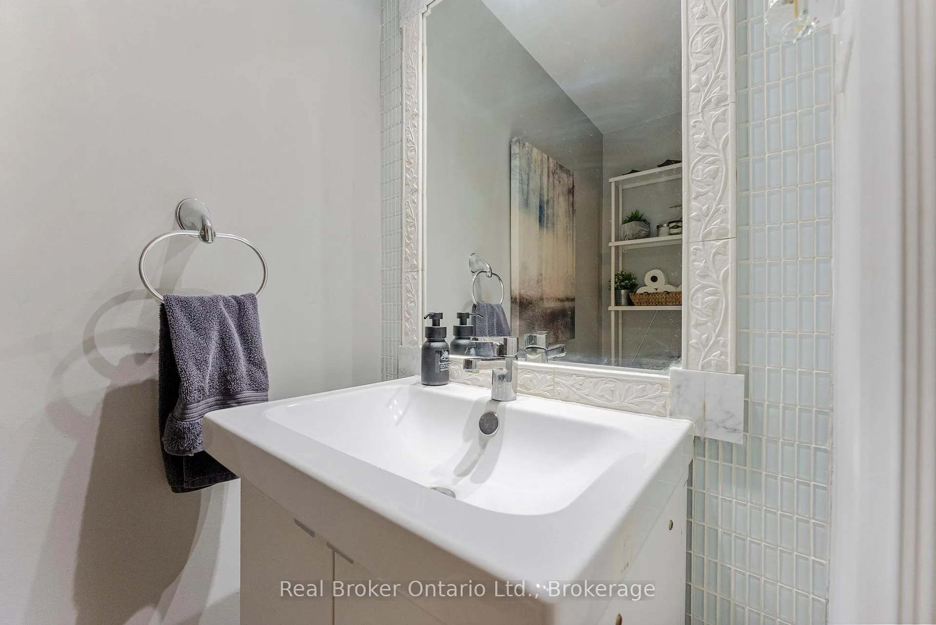 Photo 14 of 387 Lee Avenue, Waterloo — HOMEH