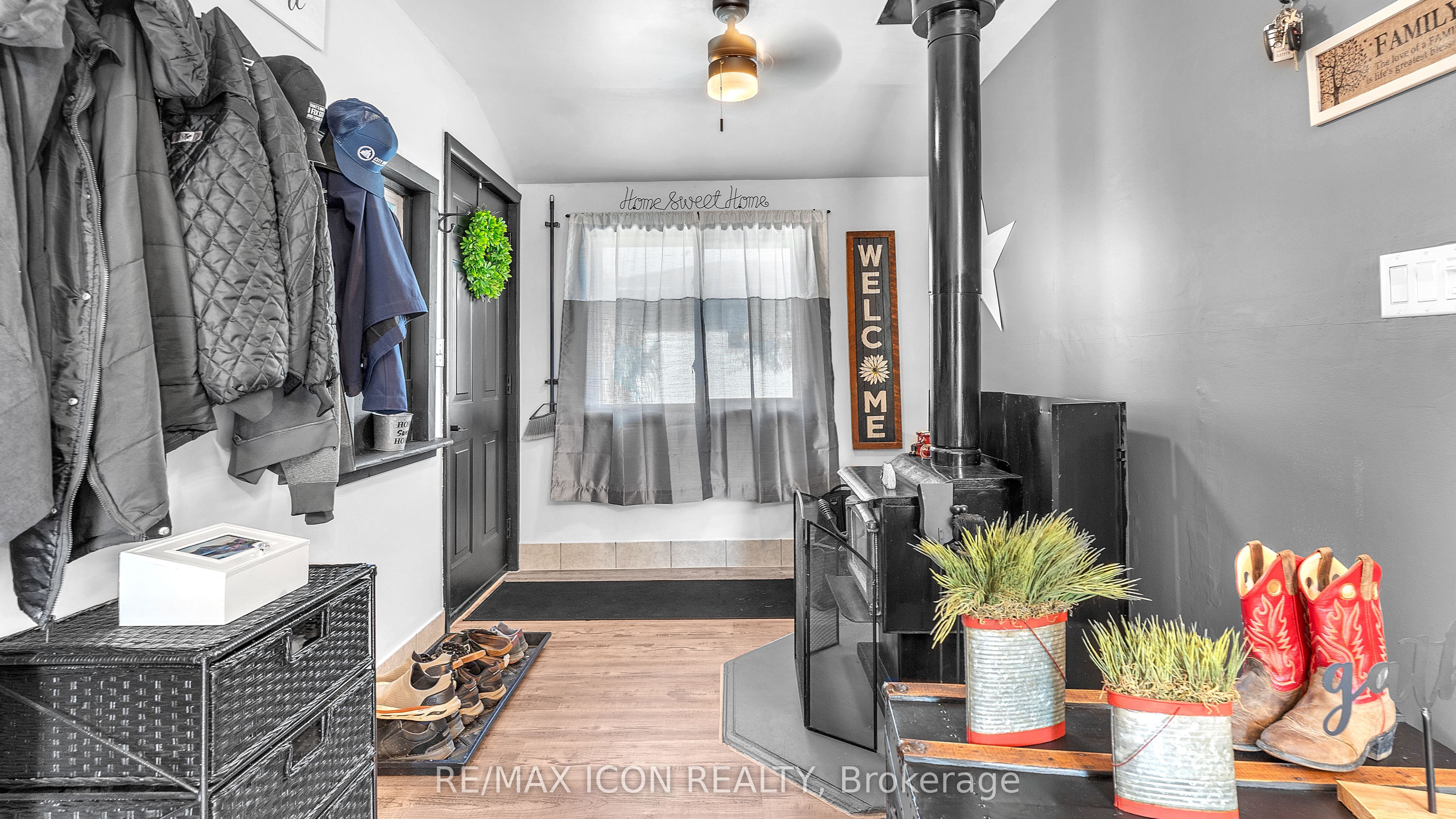 Photo 50 of 258 Anna Street S, North Middlesex, Parkhill — HOMEH