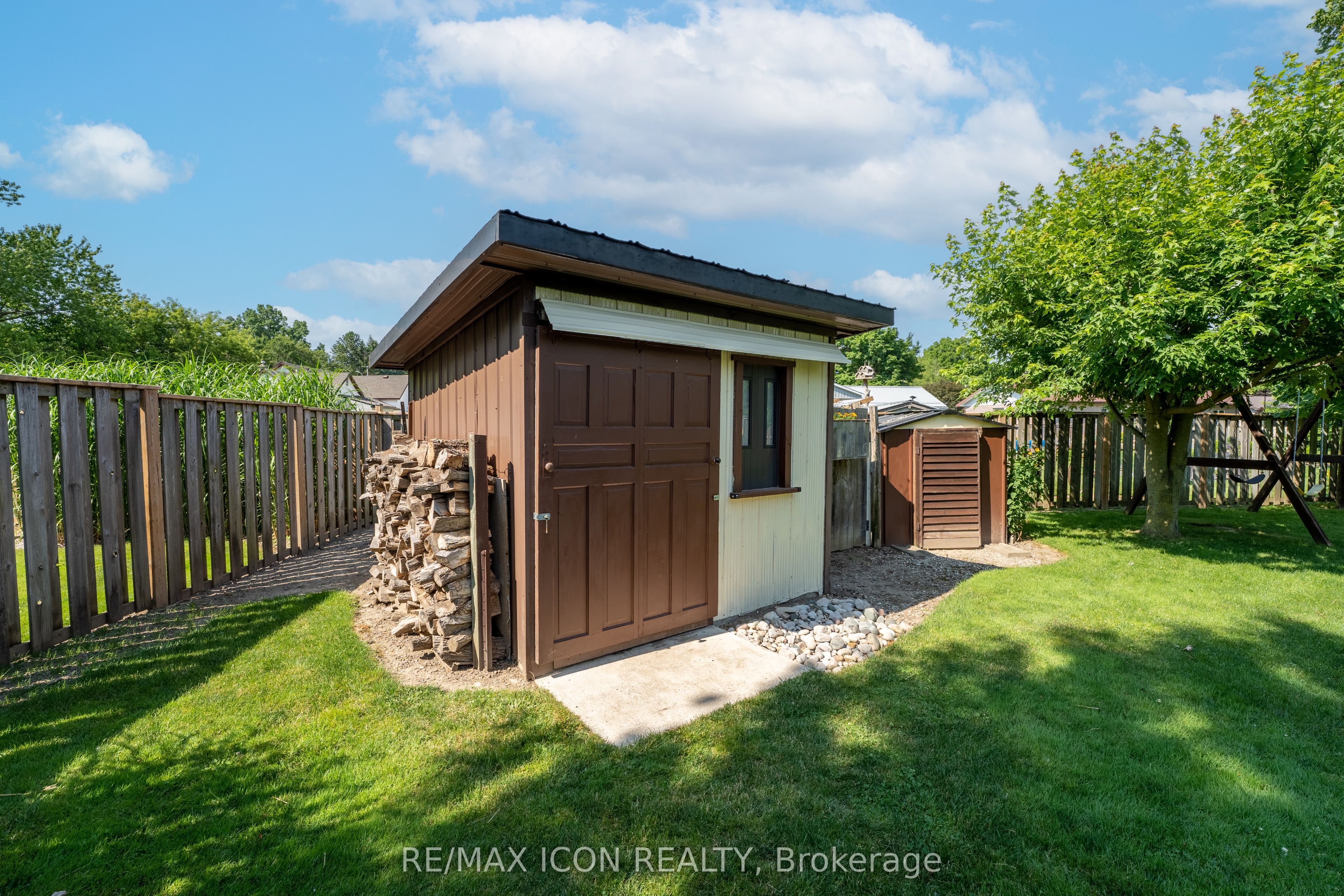 Photo 57 of 258 Anna Street S, North Middlesex, Parkhill — HOMEH