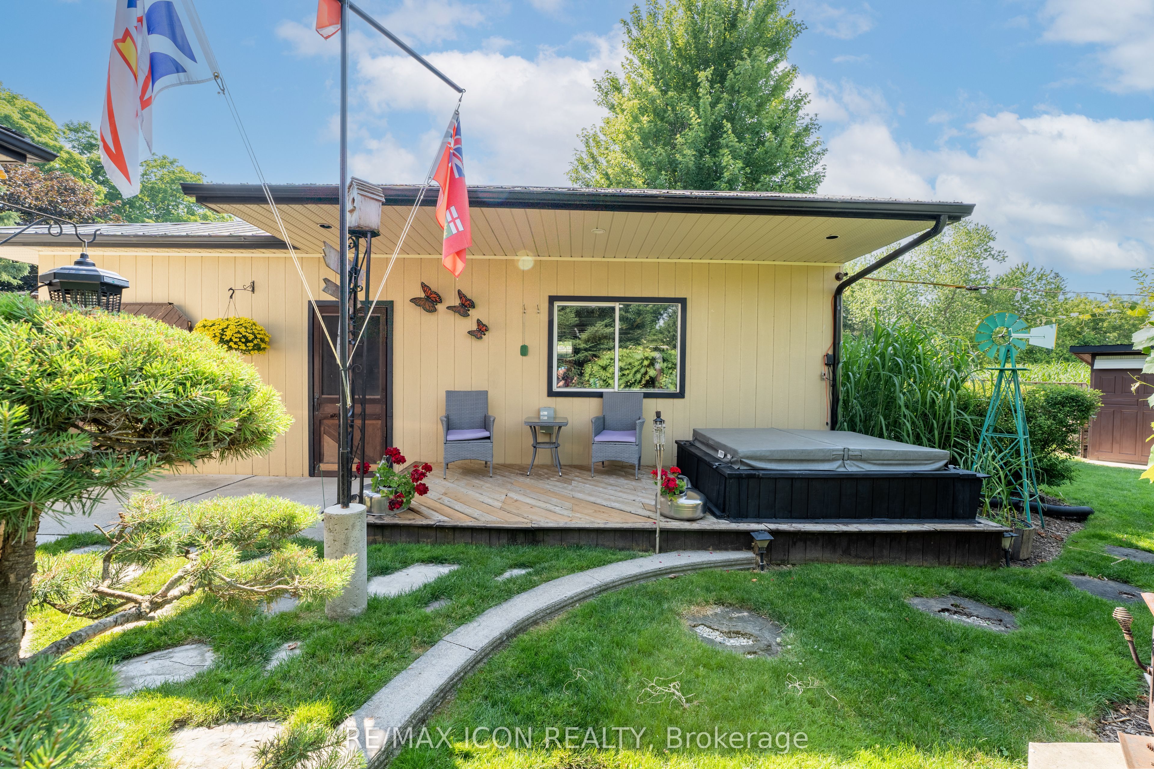 Photo 34 of 258 Anna Street S, North Middlesex, Parkhill — HOMEH