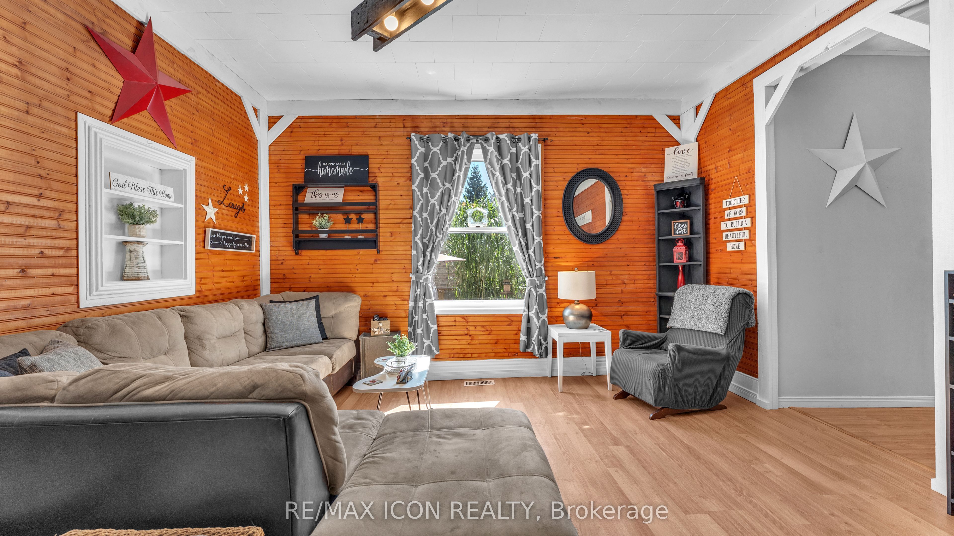 Photo 44 of 258 Anna Street S, North Middlesex, Parkhill — HOMEH