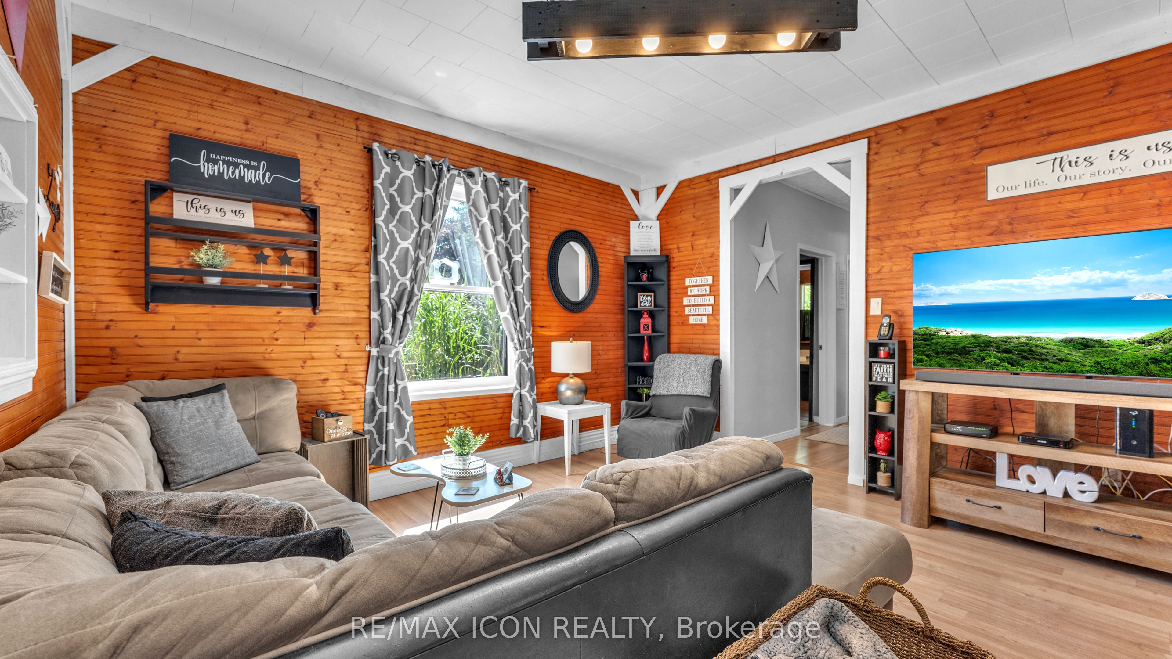 Photo 45 of 258 Anna Street S, North Middlesex, Parkhill — HOMEH