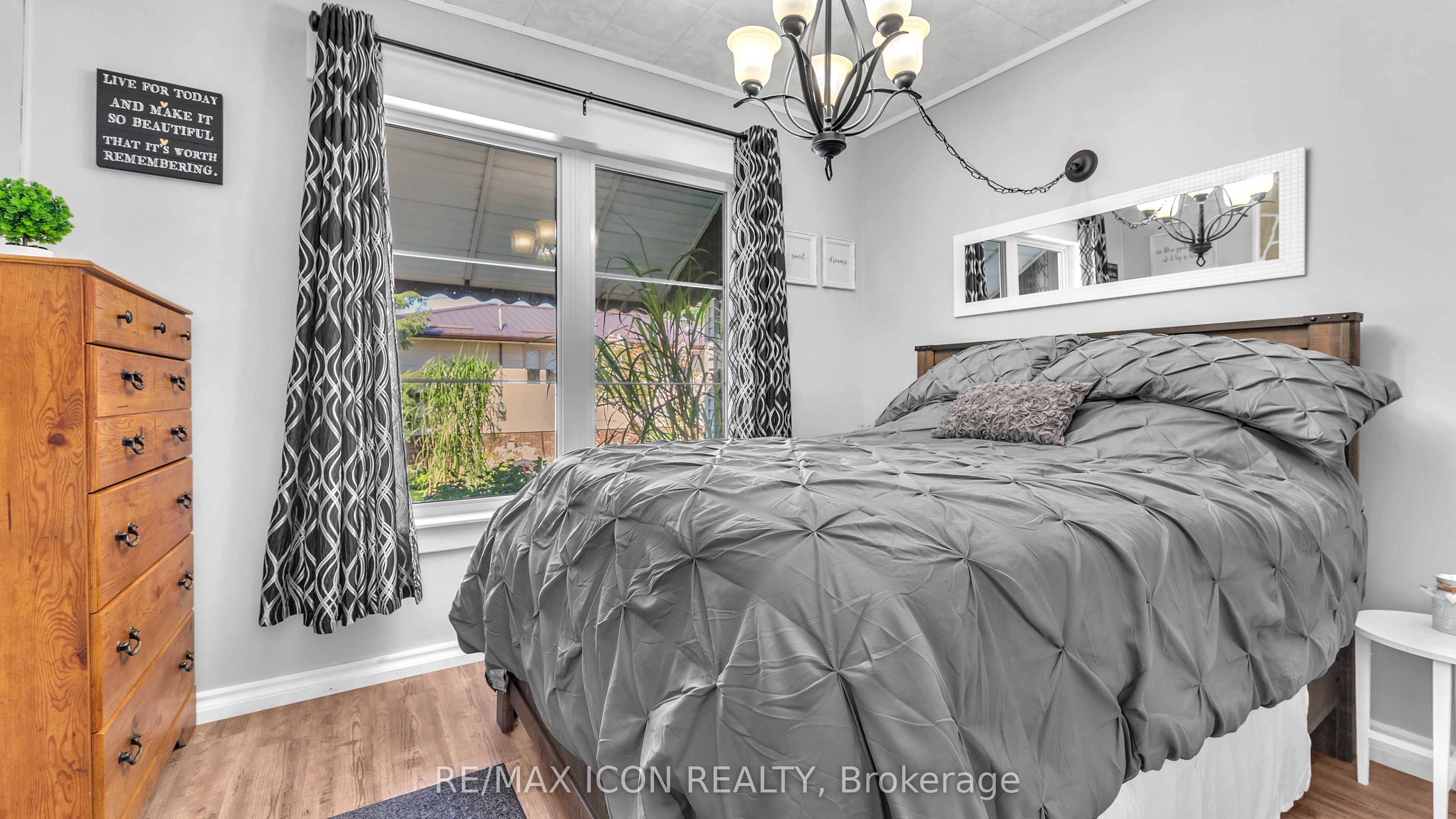 Photo 46 of 258 Anna Street S, North Middlesex, Parkhill — HOMEH