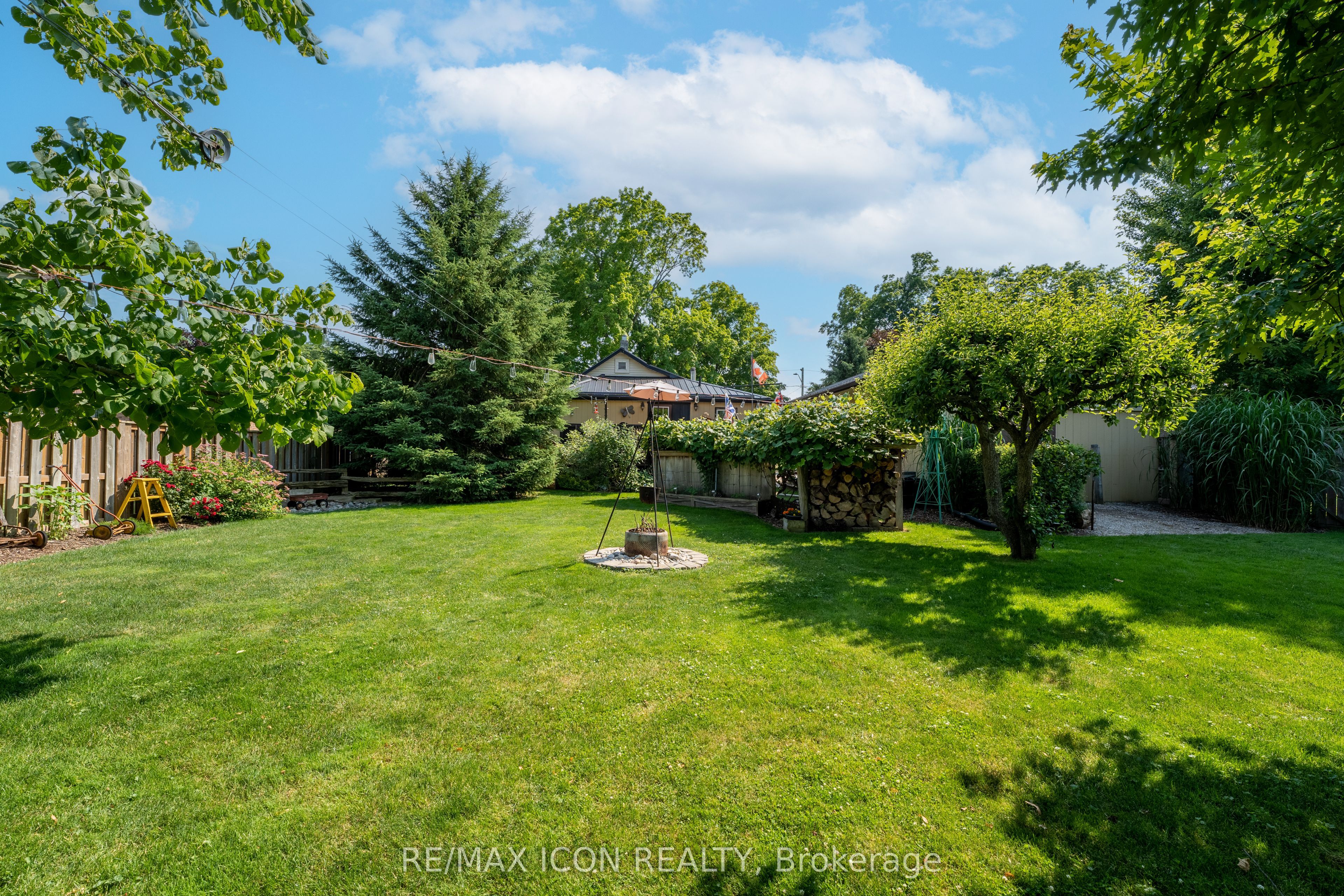 Photo 36 of 258 Anna Street S, North Middlesex, Parkhill — HOMEH