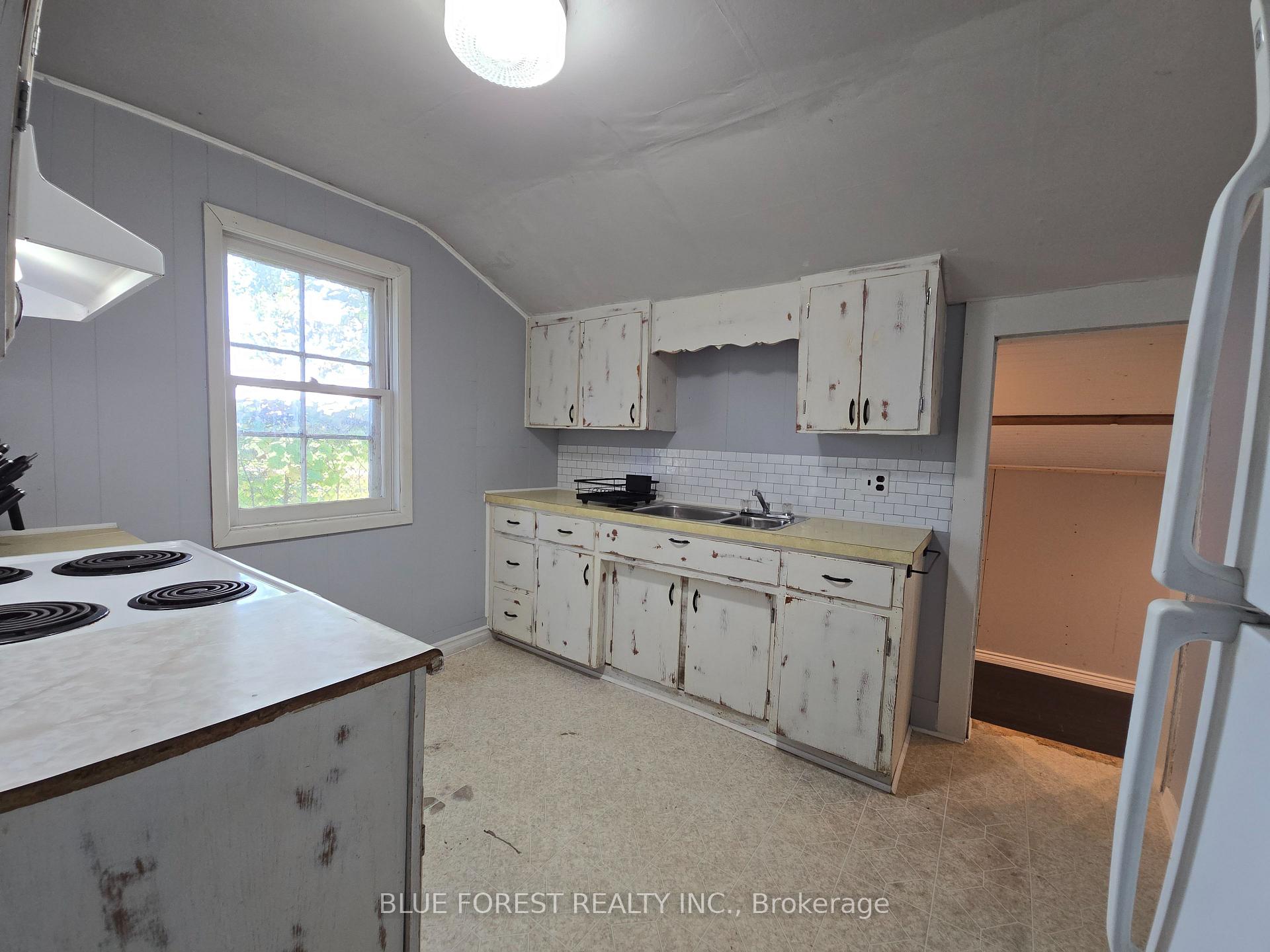 Photo 12 of 138 Centre, West Elgin, Rodney — HOMEH