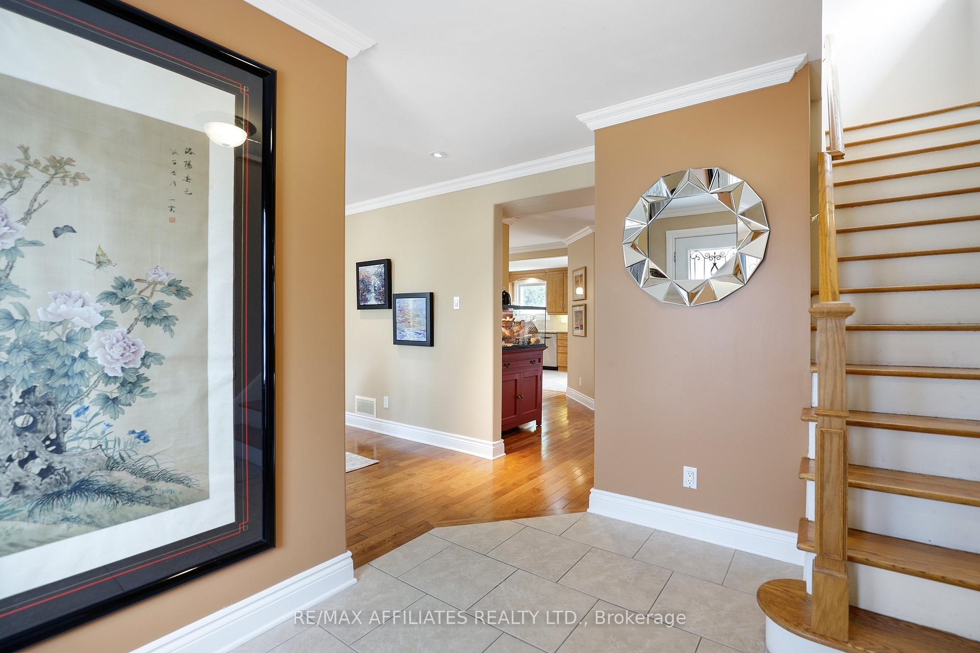 Photo 5 of 2347 Briar Hill Drive, Ottawa, Guildwood Estates - Urbandale Acres — HOMEH
