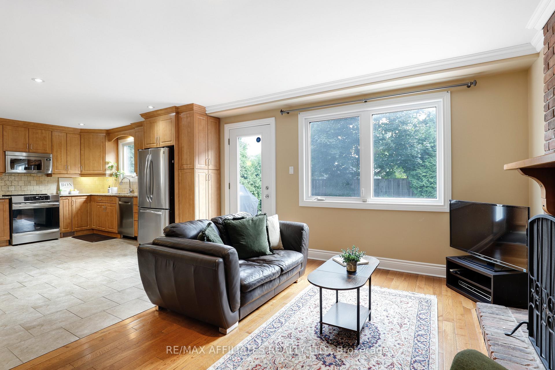 Photo 19 of 2347 Briar Hill Drive, Ottawa, Guildwood Estates - Urbandale Acres — HOMEH