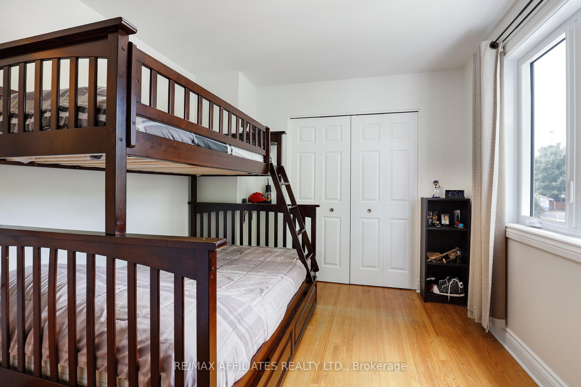 Photo 25 of 2347 Briar Hill Drive, Ottawa, Guildwood Estates - Urbandale Acres — HOMEH
