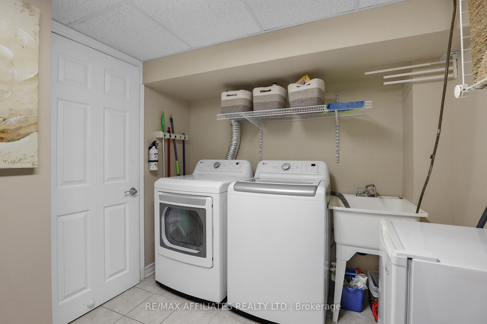 Photo 32 of 2347 Briar Hill Drive, Ottawa, Guildwood Estates - Urbandale Acres — HOMEH