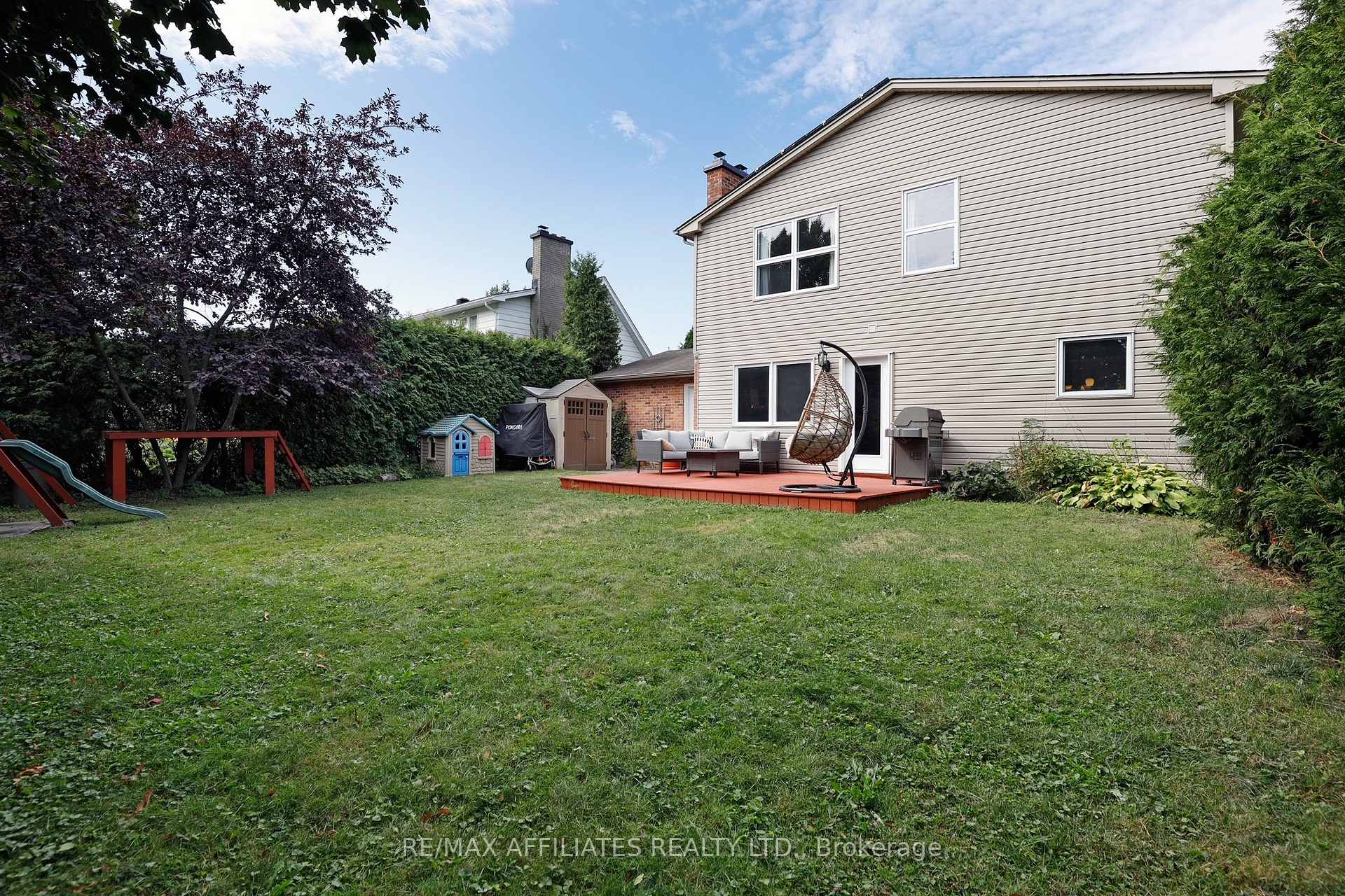 Photo 36 of 2347 Briar Hill Drive, Ottawa, Guildwood Estates - Urbandale Acres — HOMEH