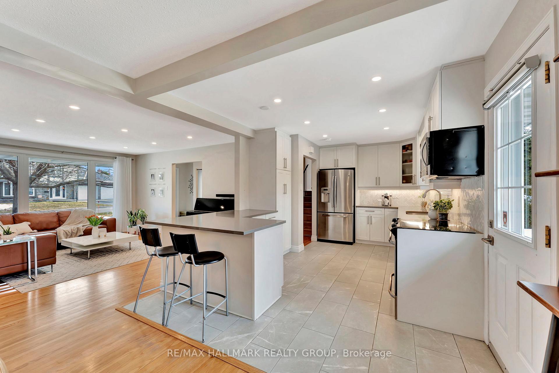 Photo 9 of 630 Clancy Street, Ottawa, Beacon Hill North — HOMEH