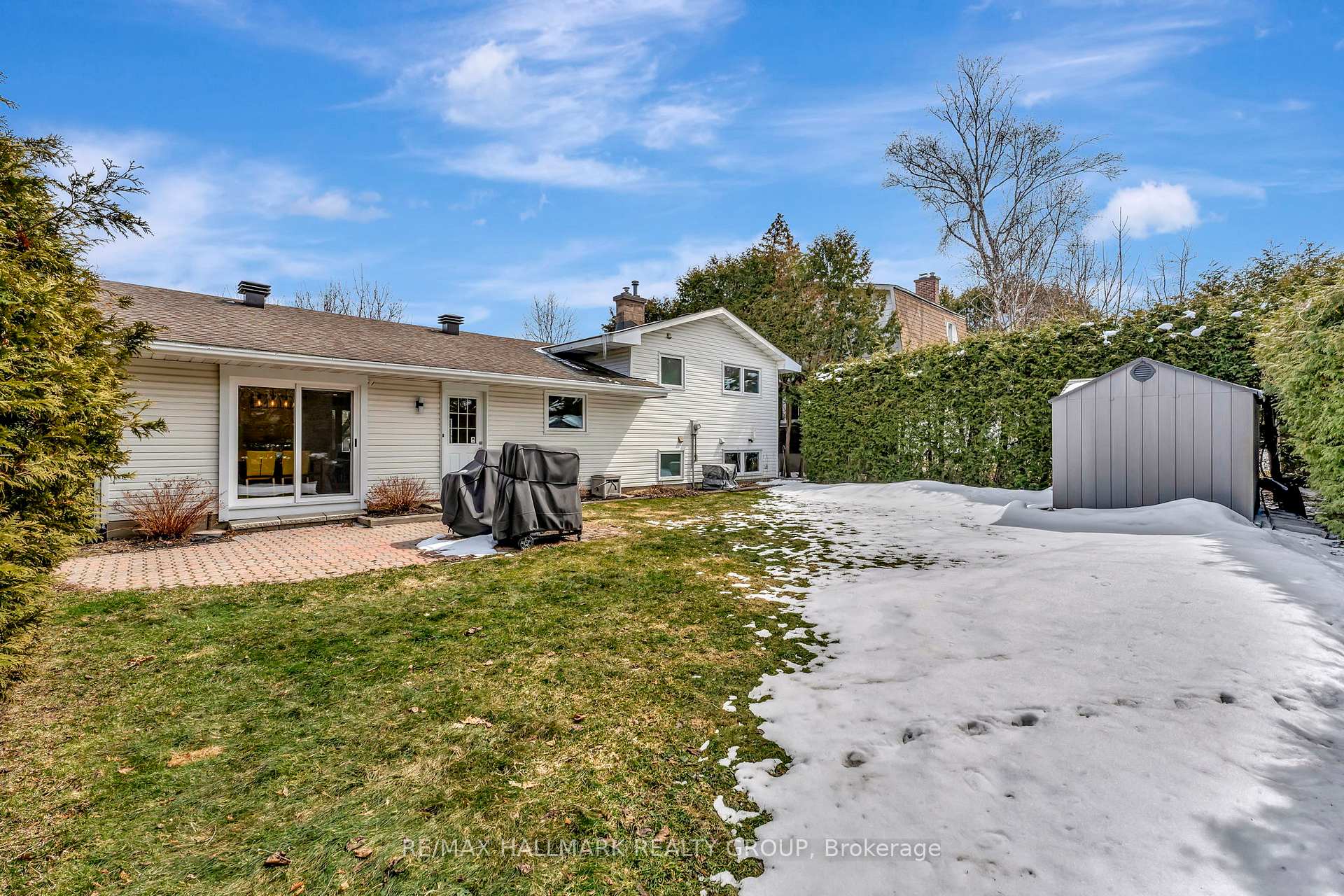 Photo 11 of 630 Clancy Street, Ottawa, Beacon Hill North — HOMEH