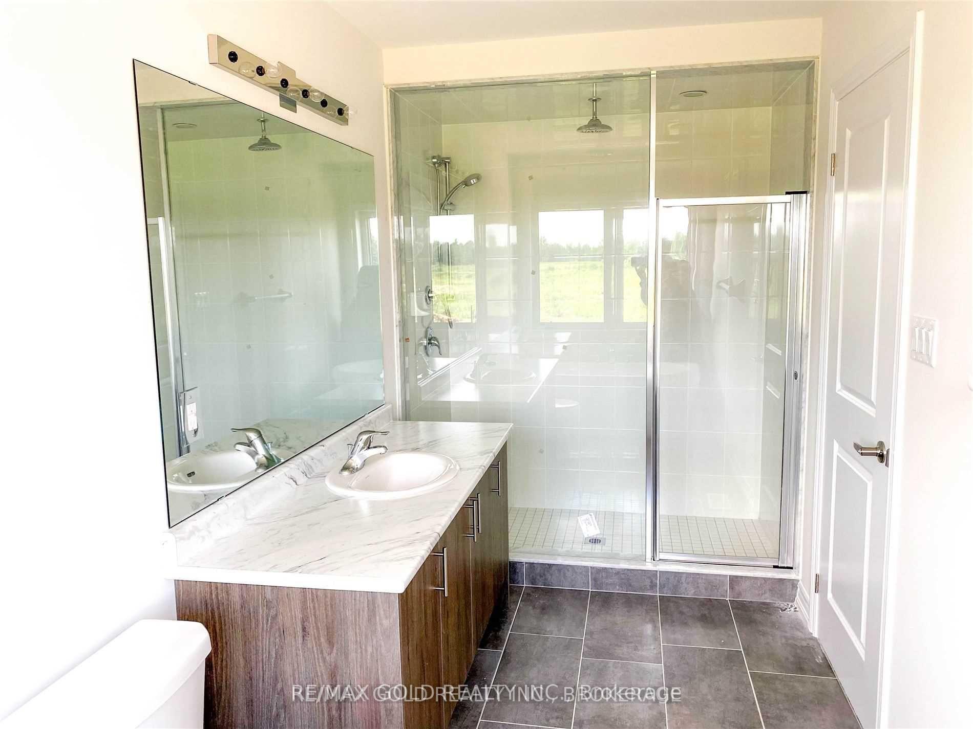 Photo 14 of 21 Bianca Crescent, Wasaga Beach — HOMEH