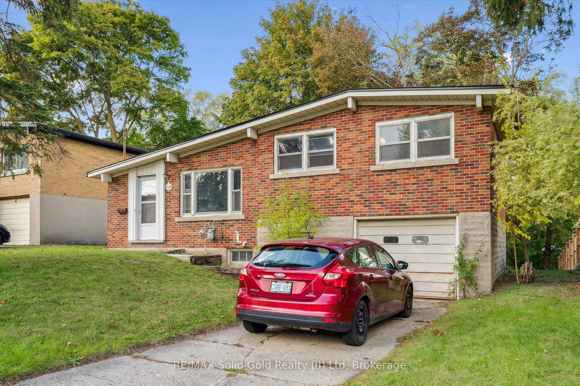 Photo 3 of 226 Dick Street, Waterloo — HOMEH