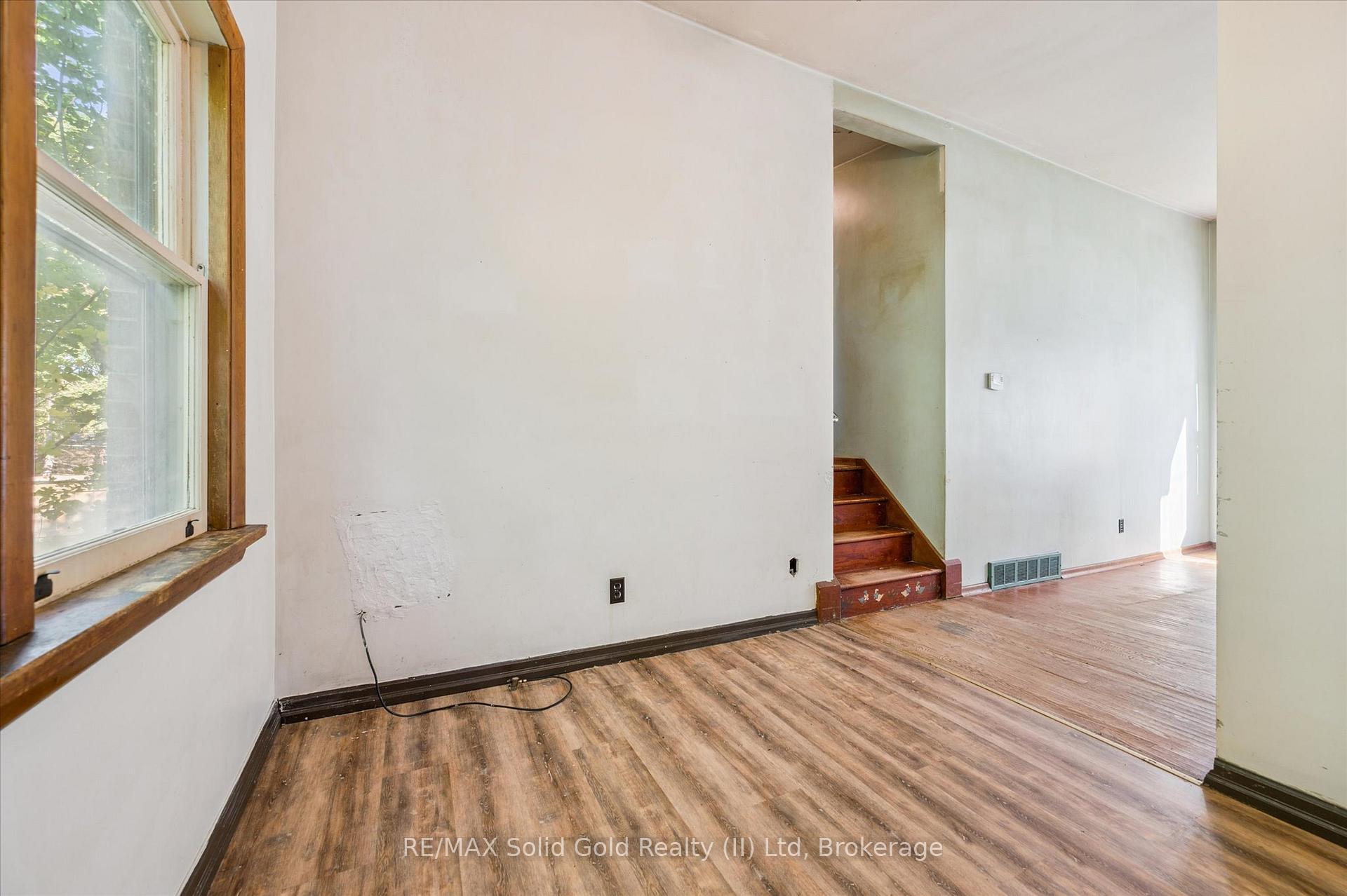 Photo 10 of 226 Dick Street, Waterloo — HOMEH
