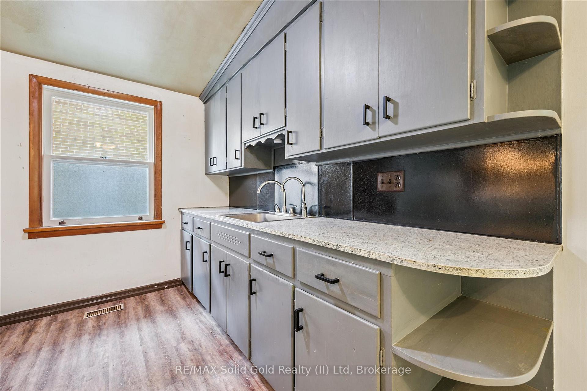 Photo 14 of 226 Dick Street, Waterloo — HOMEH