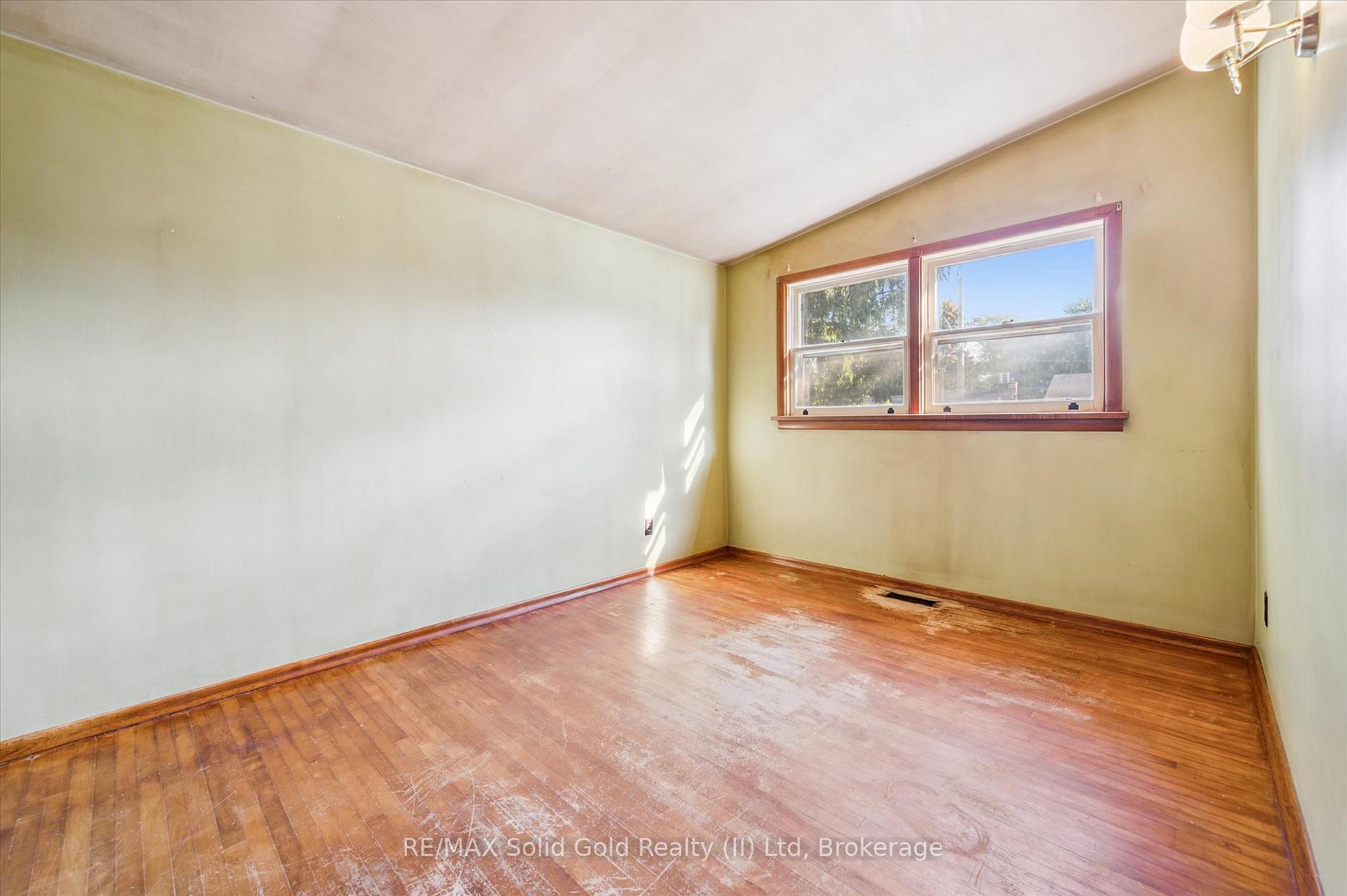 Photo 19 of 226 Dick Street, Waterloo — HOMEH