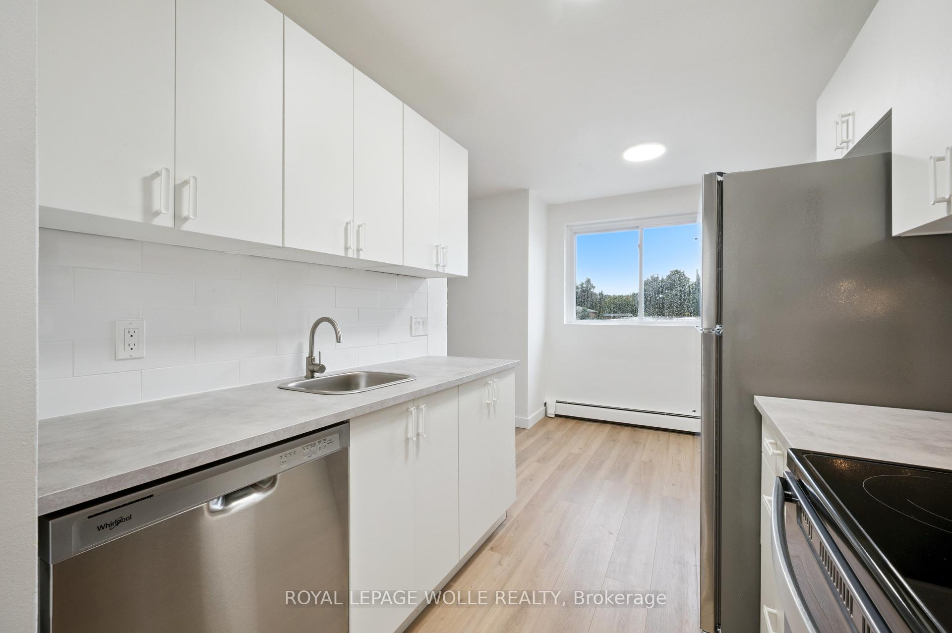 Photo 5 of Unit 8, 705 Glen Forrest Boulevard, Waterloo — HOMEH
