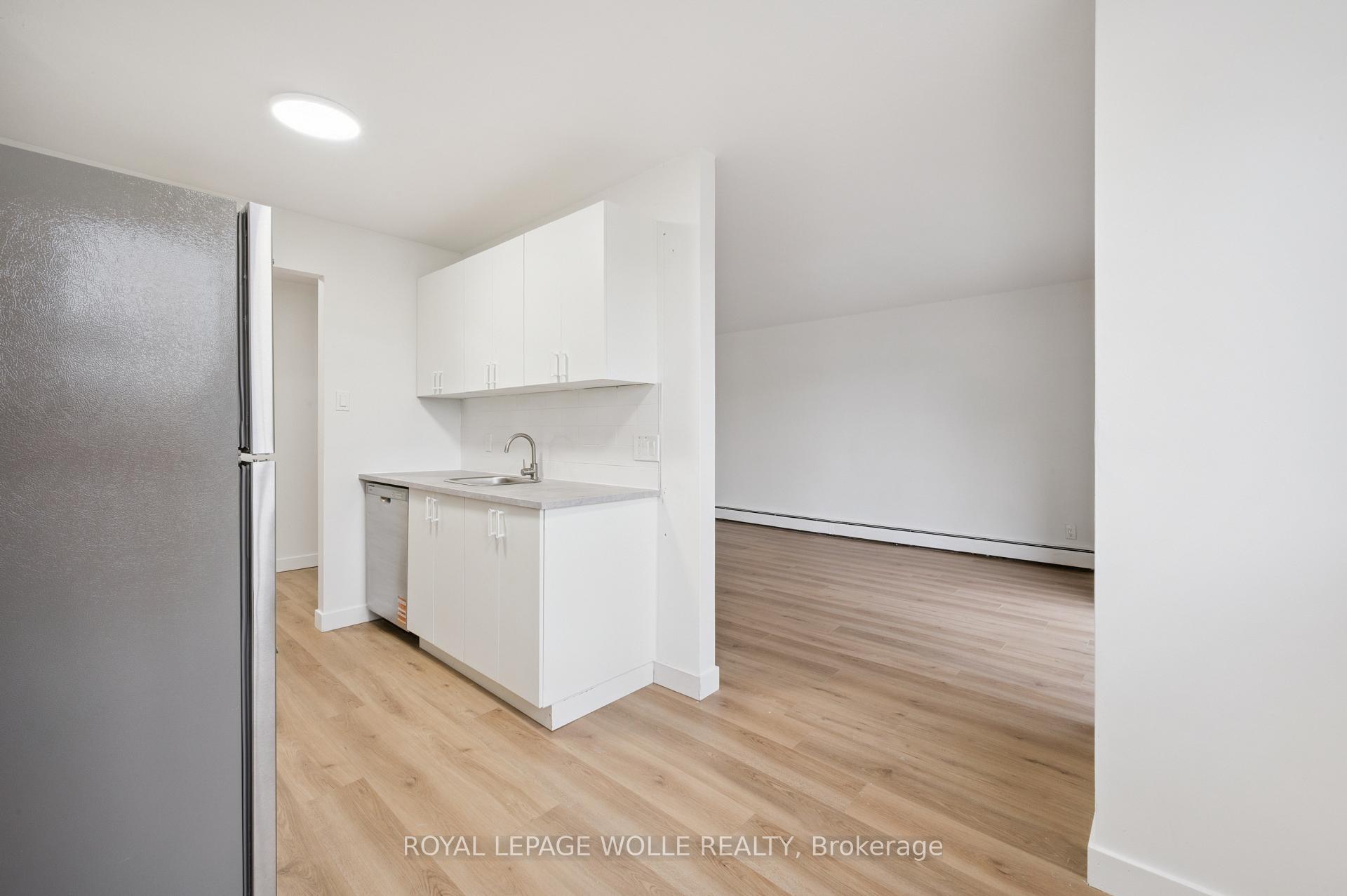 Photo 7 of Unit 8, 705 Glen Forrest Boulevard, Waterloo — HOMEH