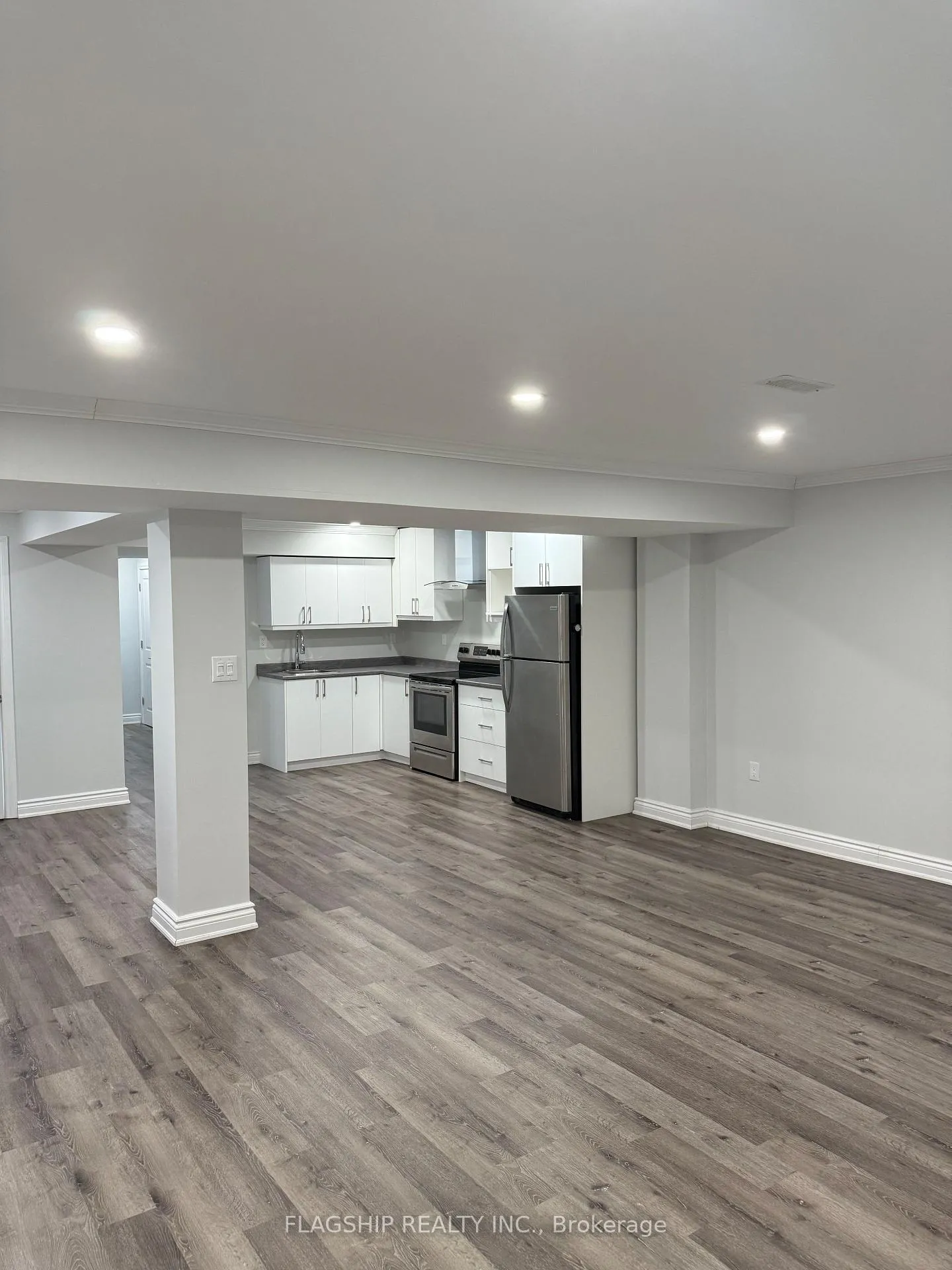Photo 13 of 18 Beaconsfield Drive, Vaughan, Kleinburg — HOMEH